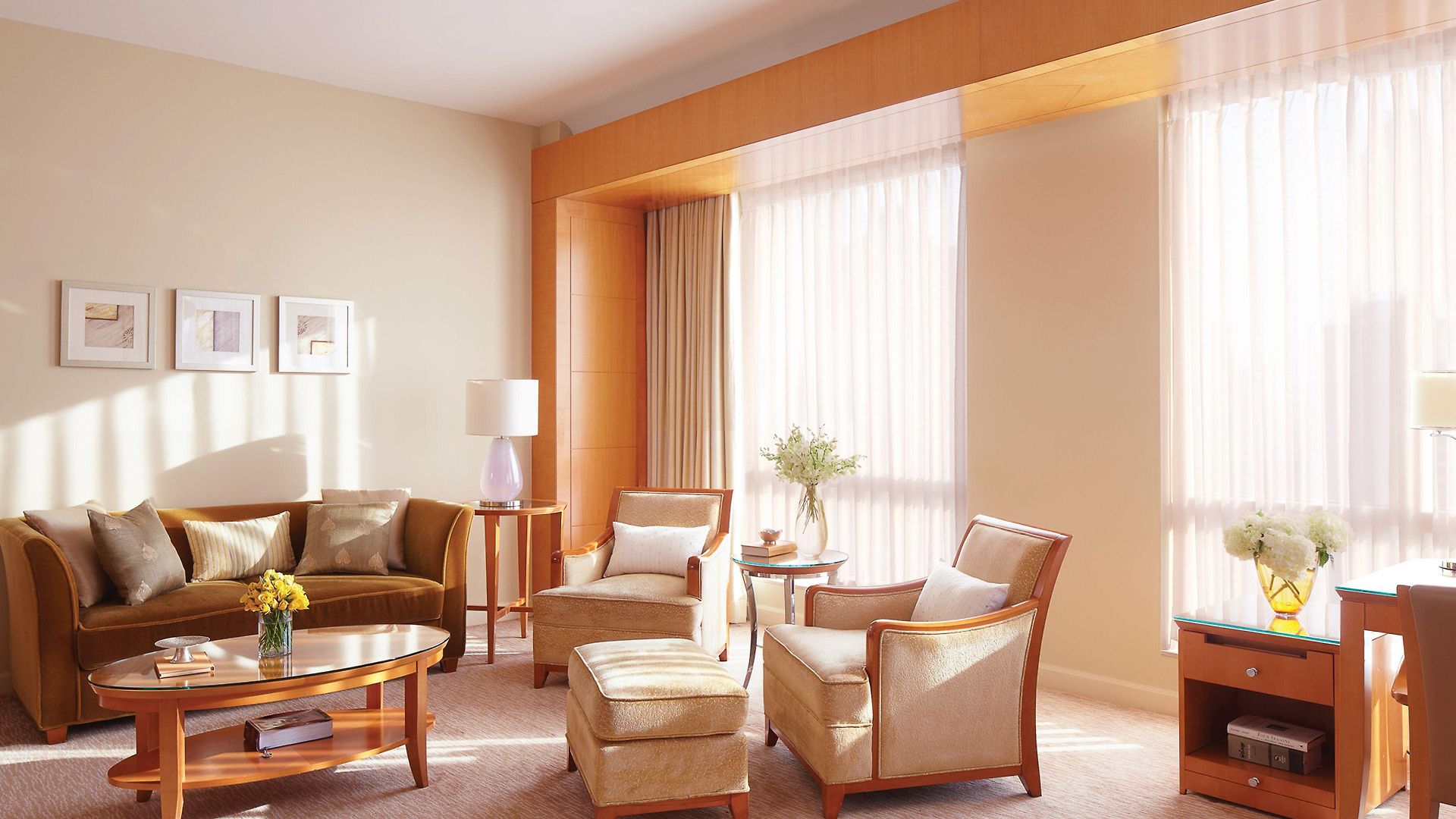 Four Seasons Hotel 5*