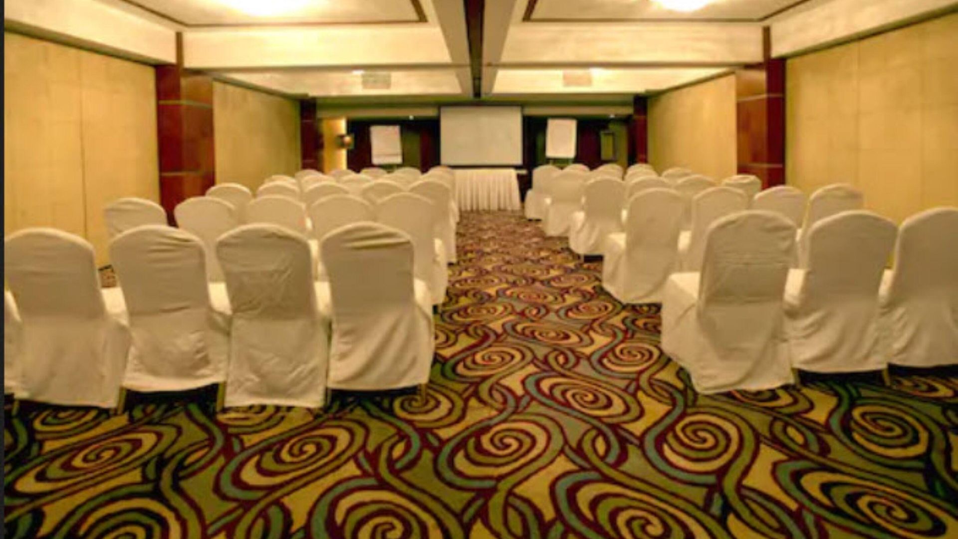 Peninsula Grand Hotel Mumbai