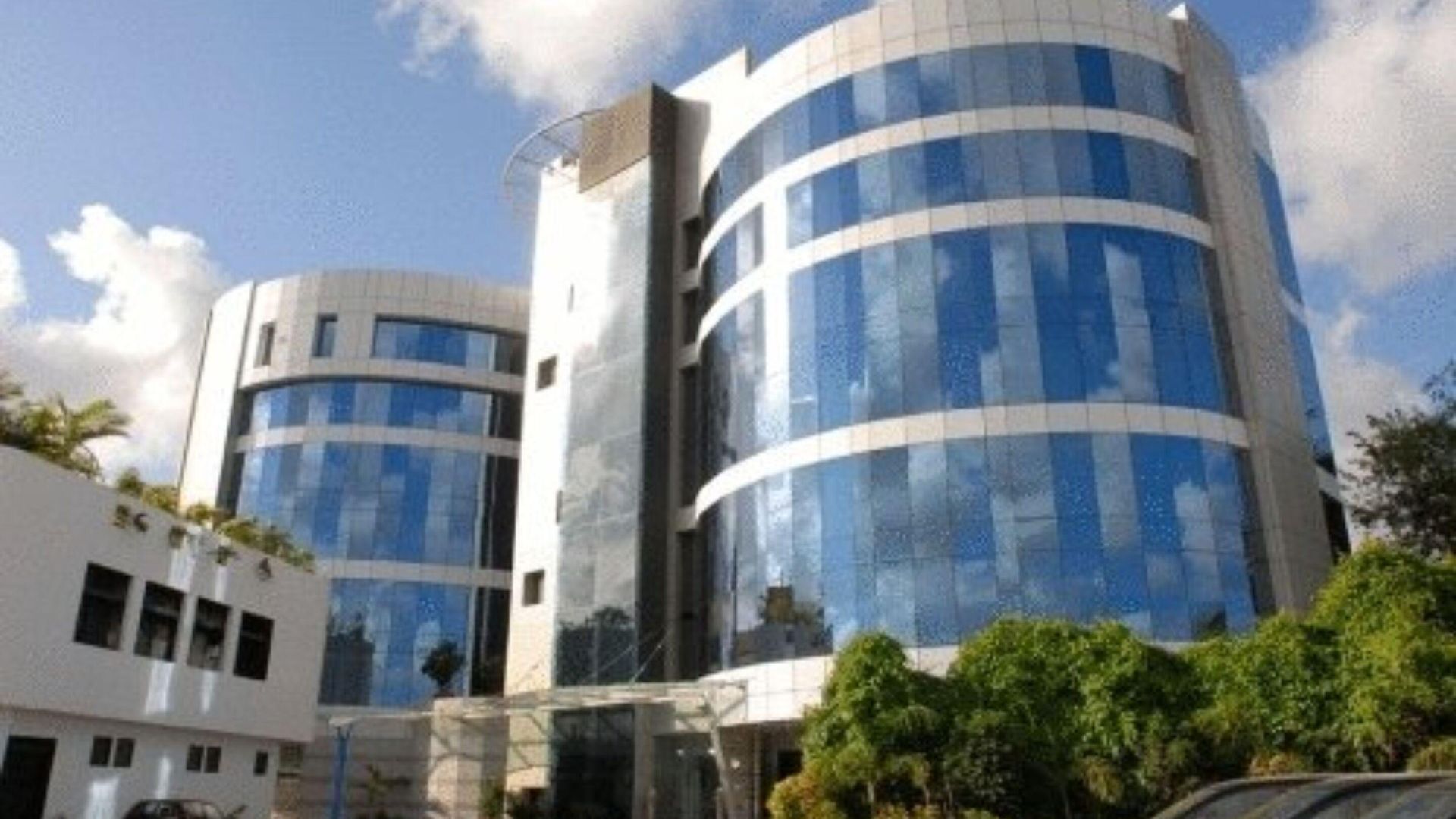 Hotel Peninsula Grand Mumbai