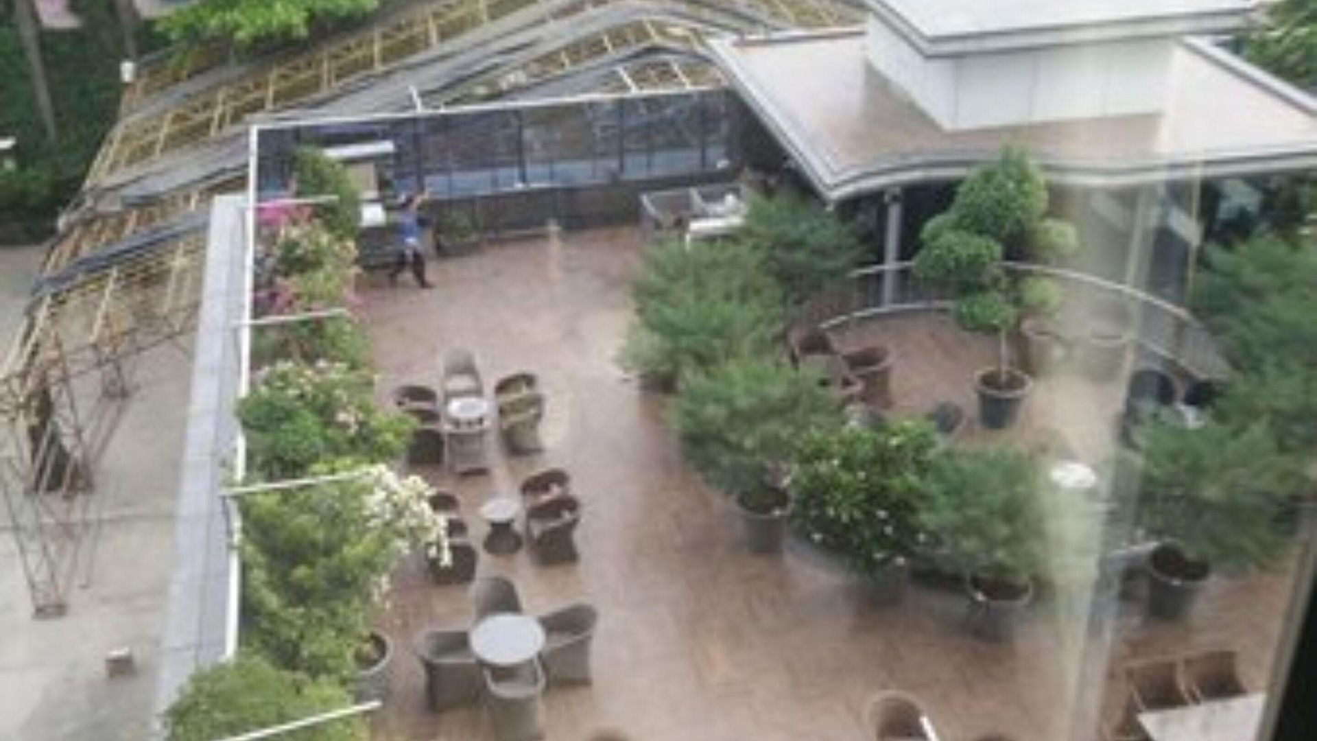 Peninsula Grand Hotel 4*