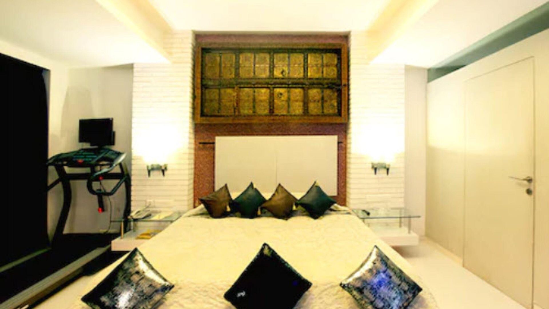 Peninsula Grand 4* Mumbai