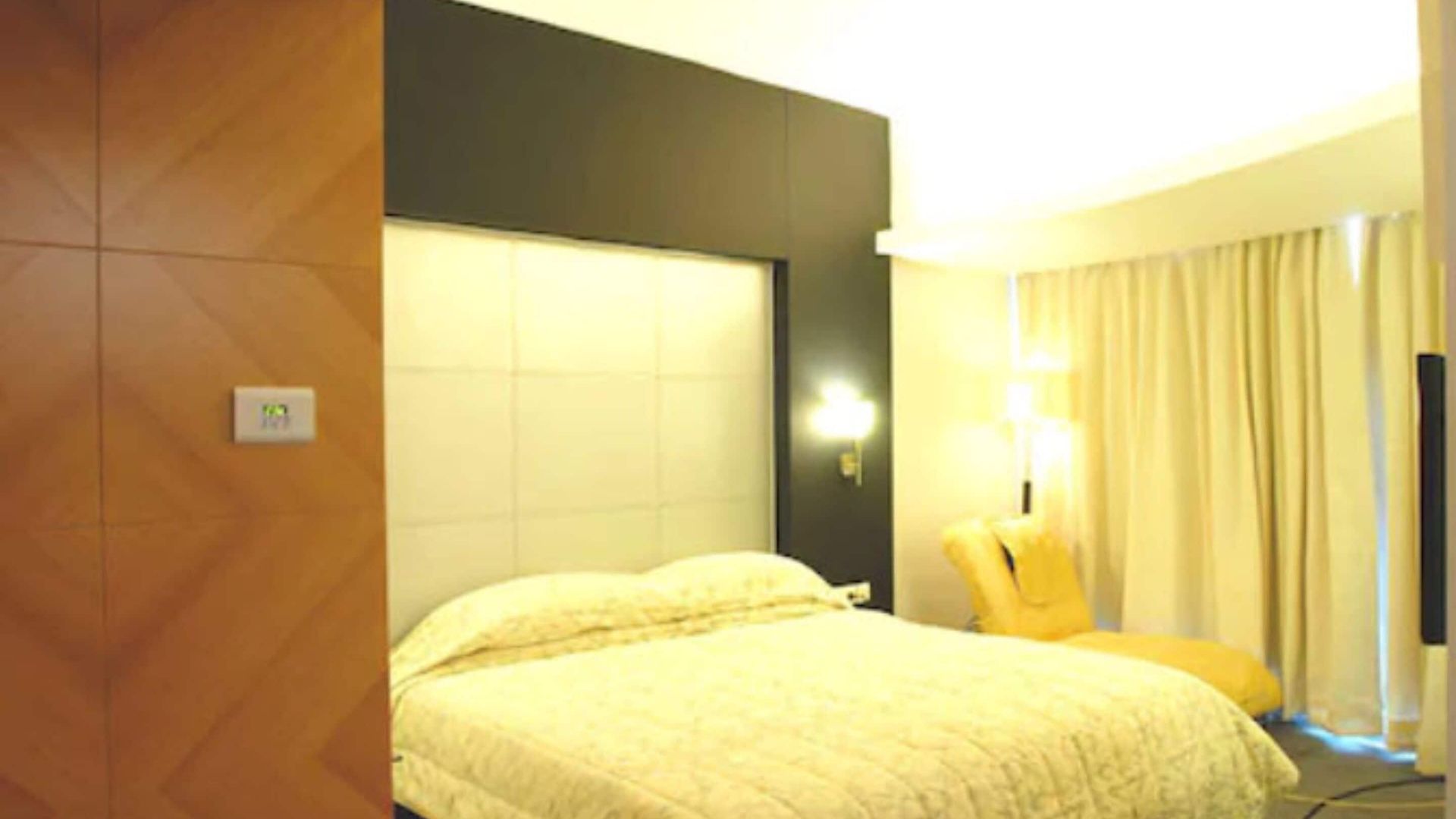 Peninsula Grand