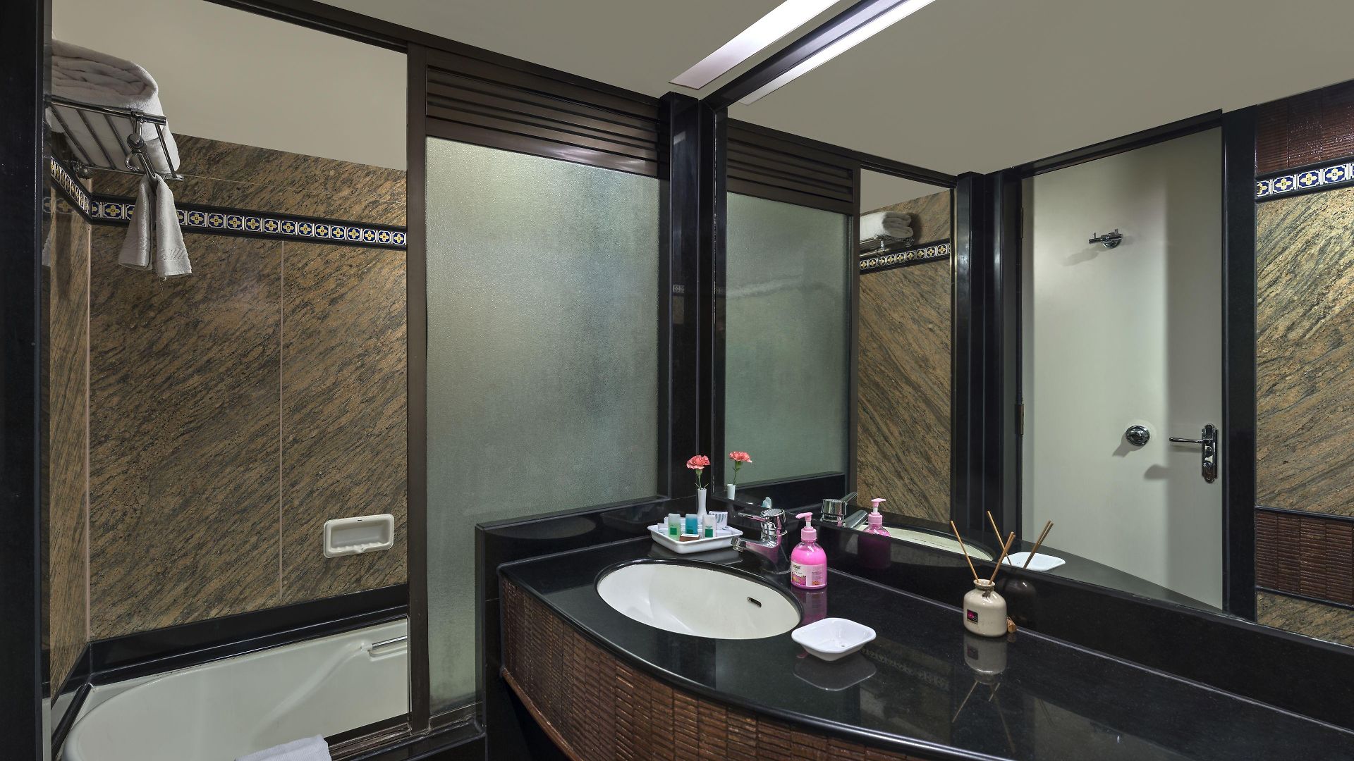 The International By Tunga Hotel 3*