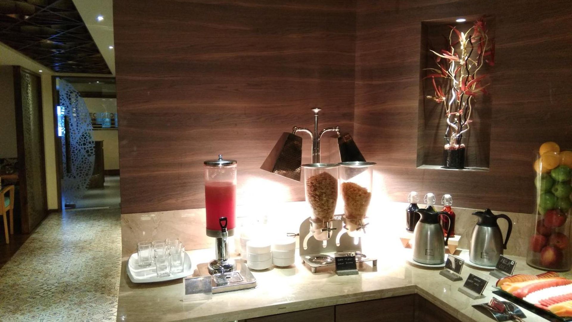 Hotel The International By Tunga 3*