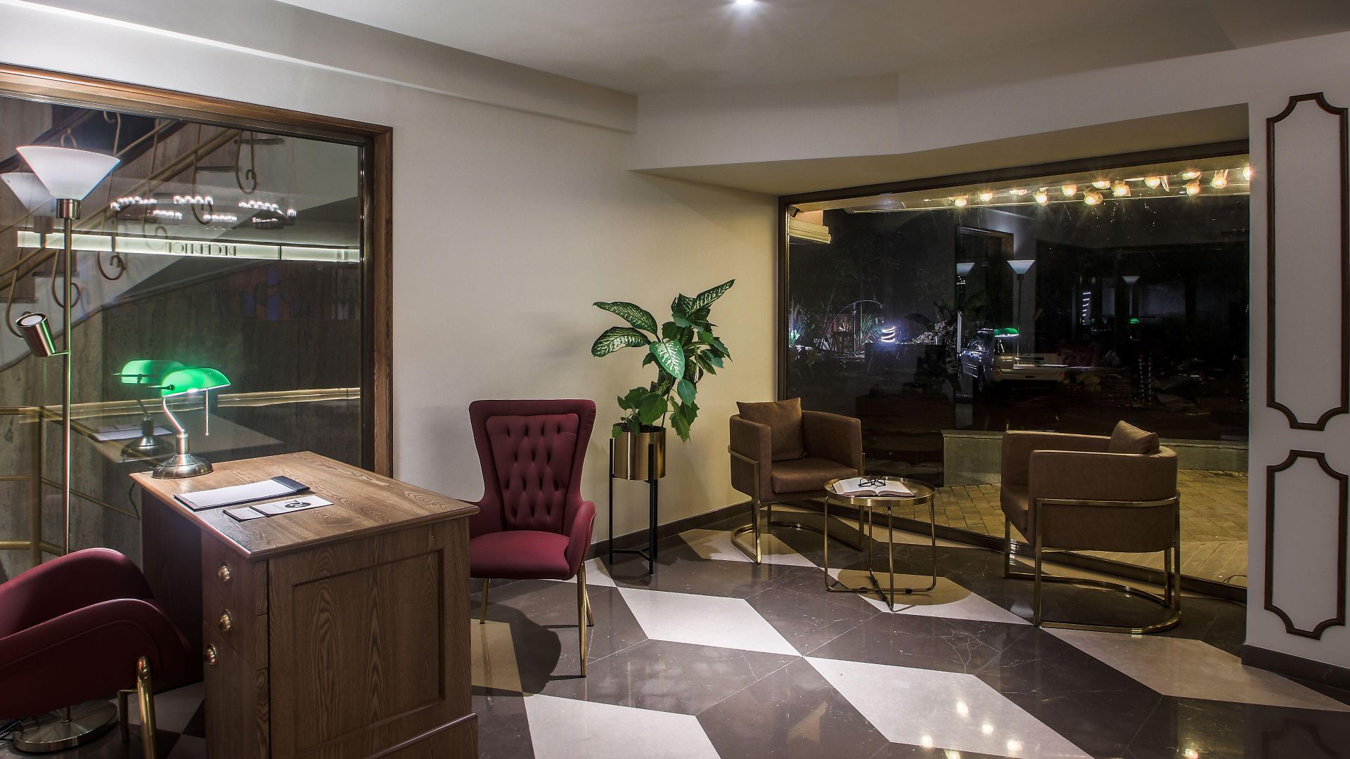 T24 Retro Hotel