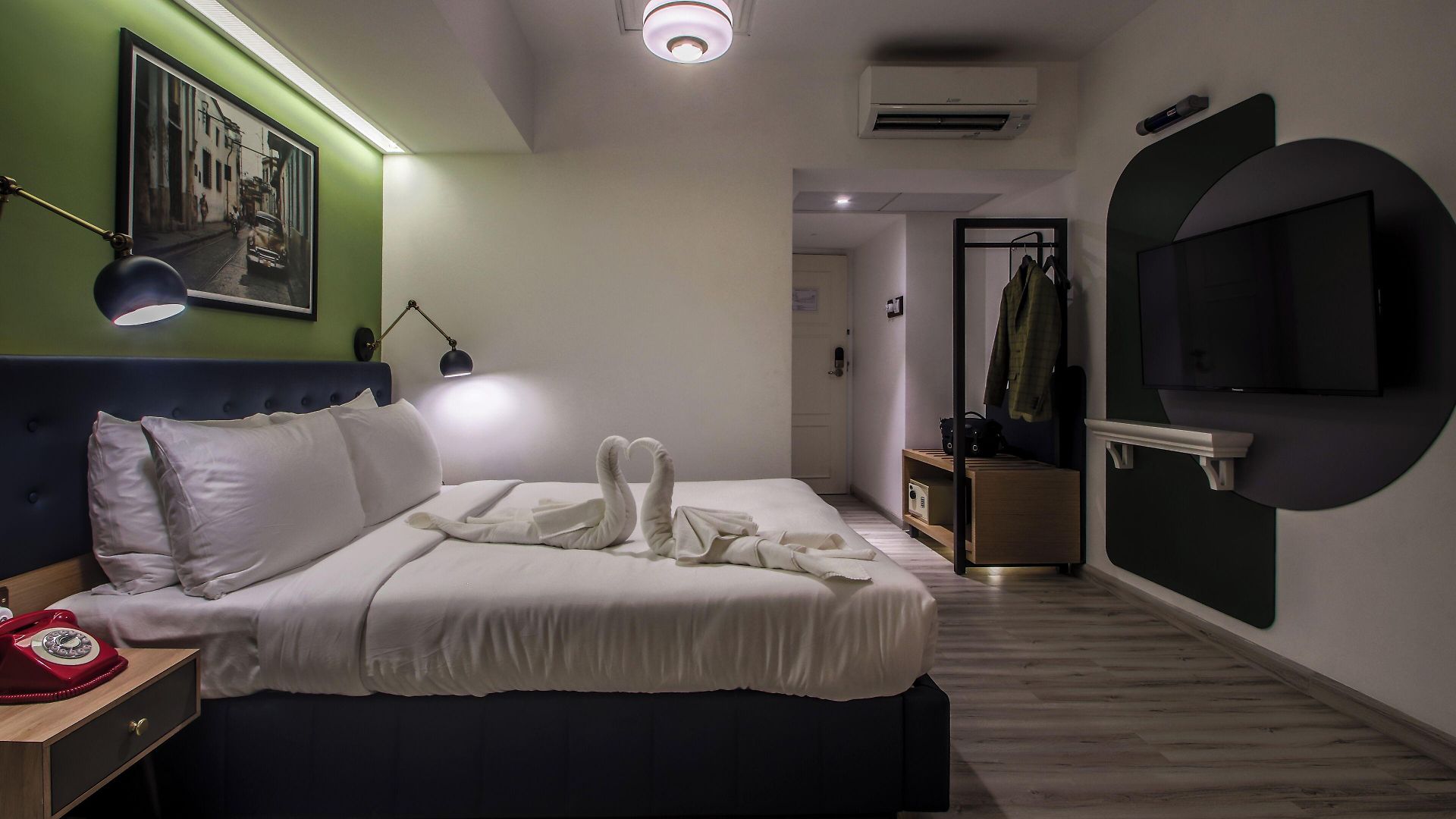 T24 Retro Hotel