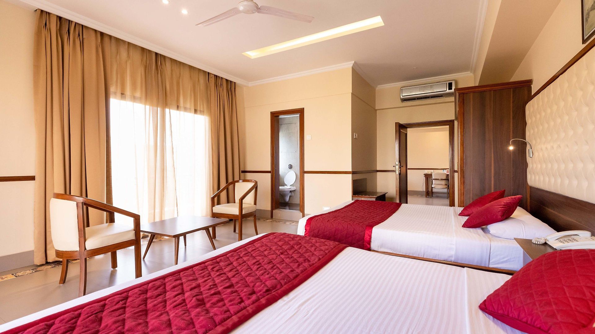 West End Opp Hospital Hotel 4*