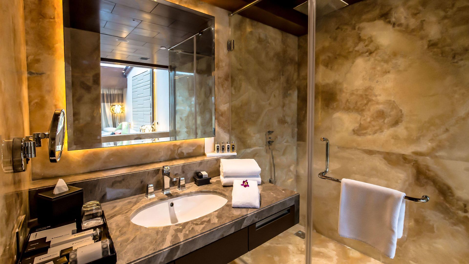 Sahara Star Hotel