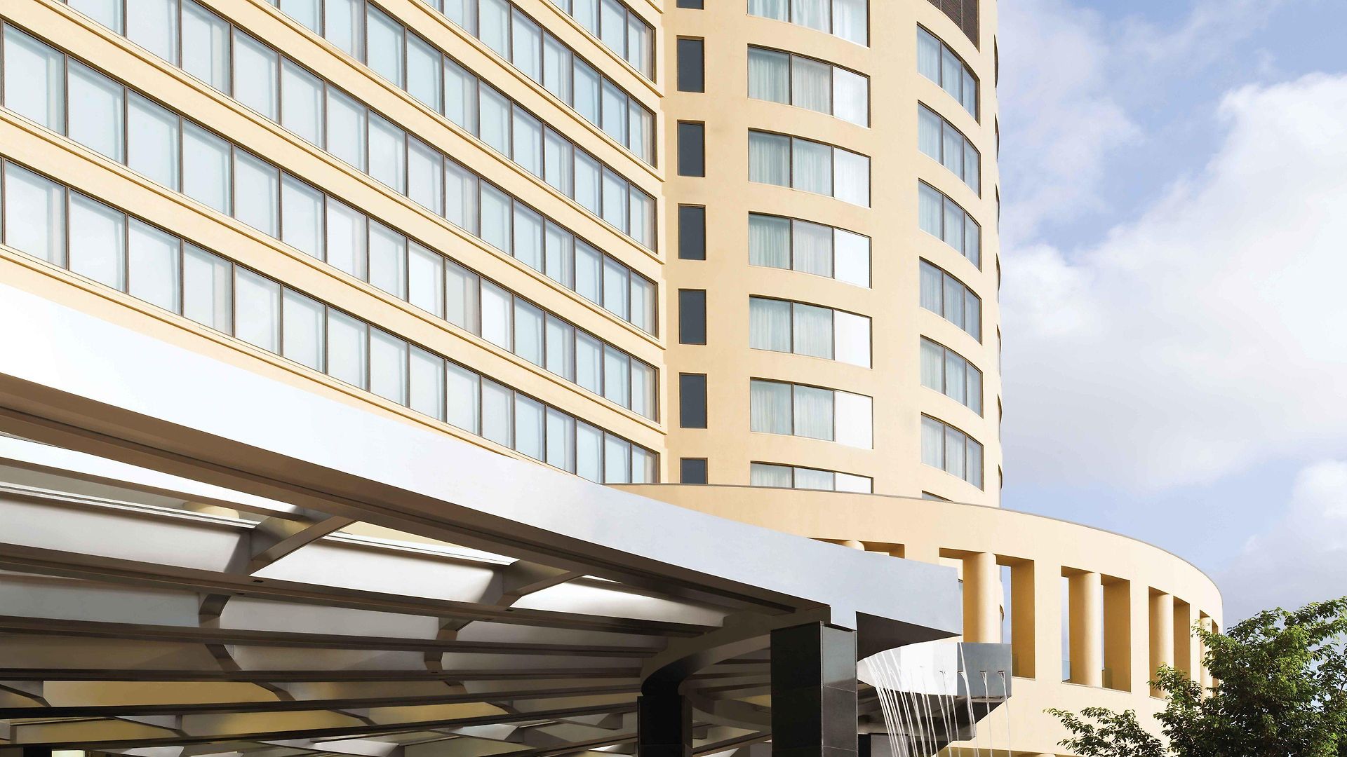 Trident Bandra Kurla 5*