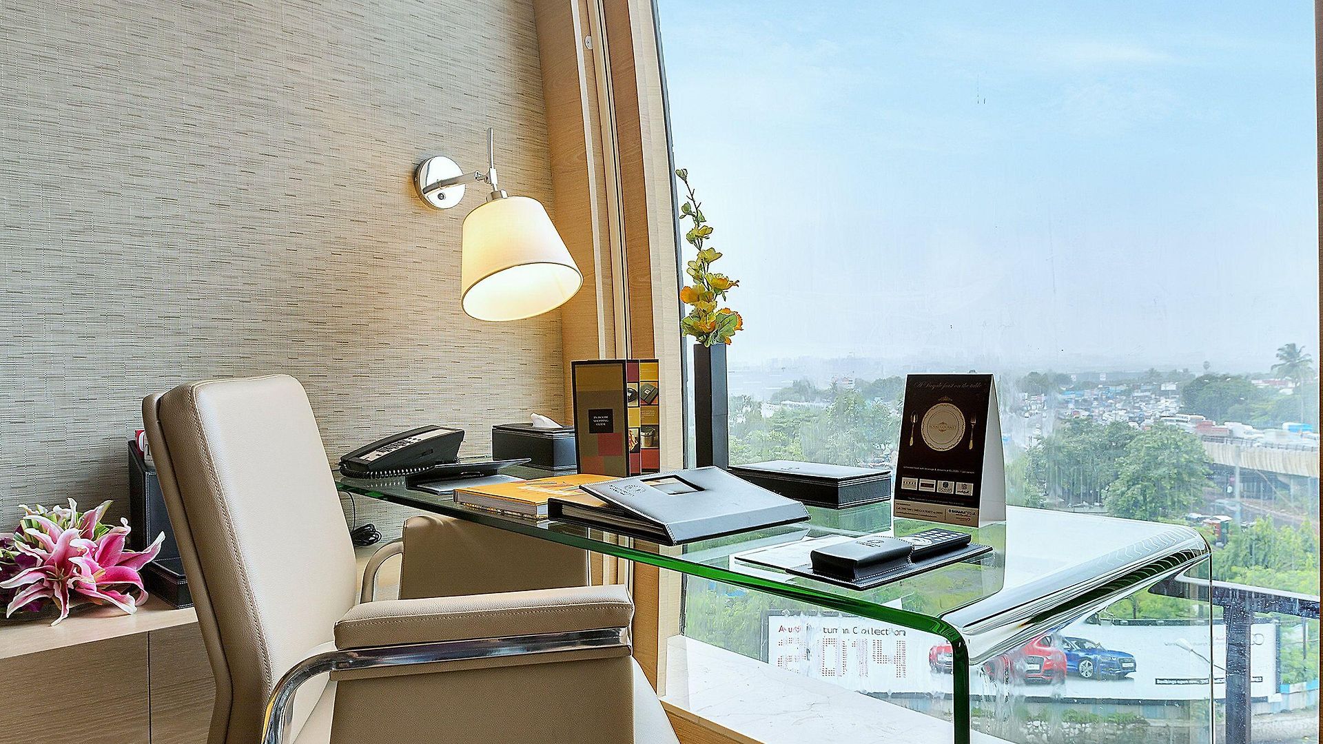 Hotel Sahara Star