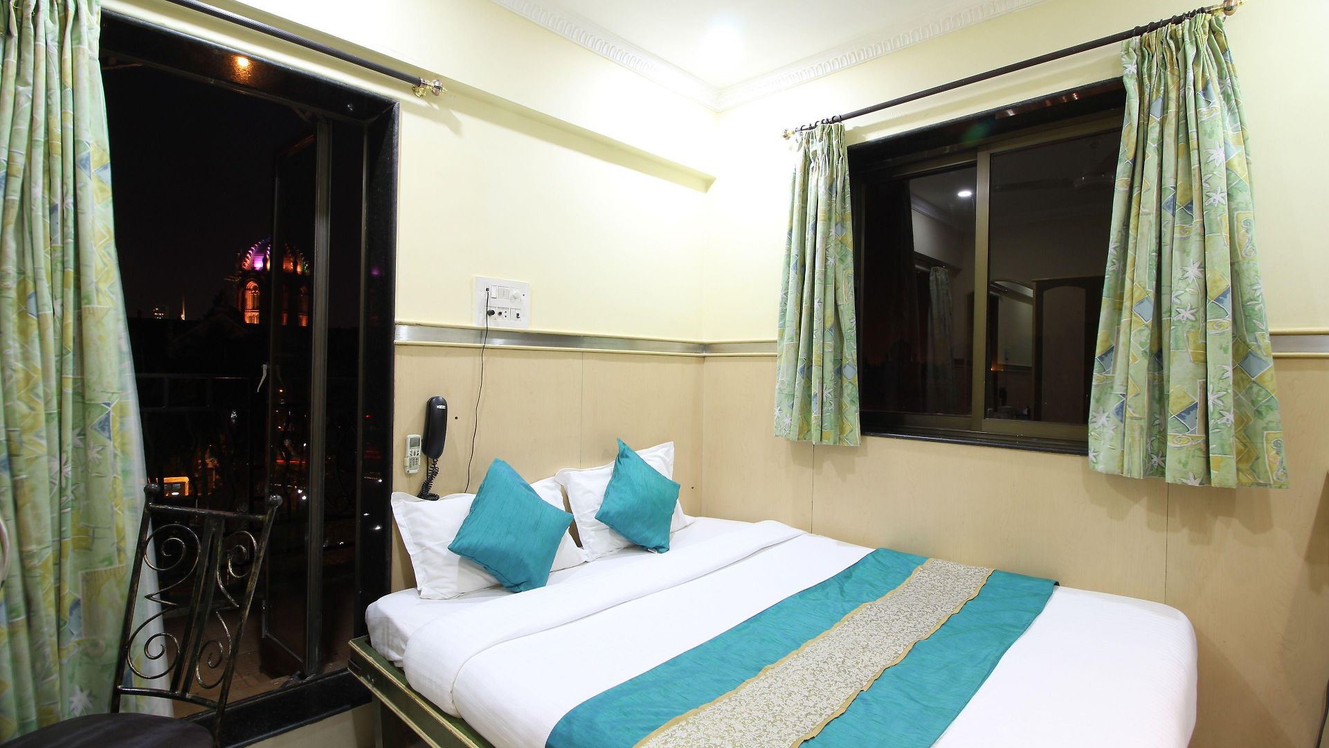 Palace 2* Mumbai
