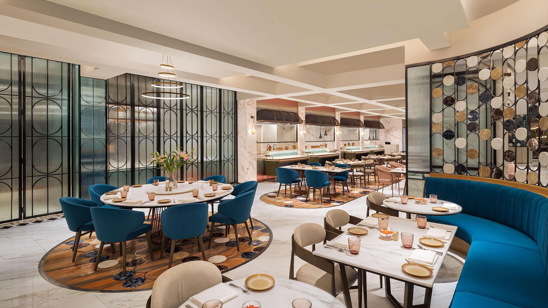 Radisson Goregaon Hotel 4*