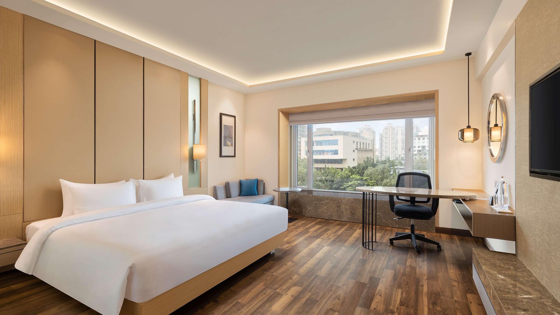 Radisson Goregaon Hotel 4*