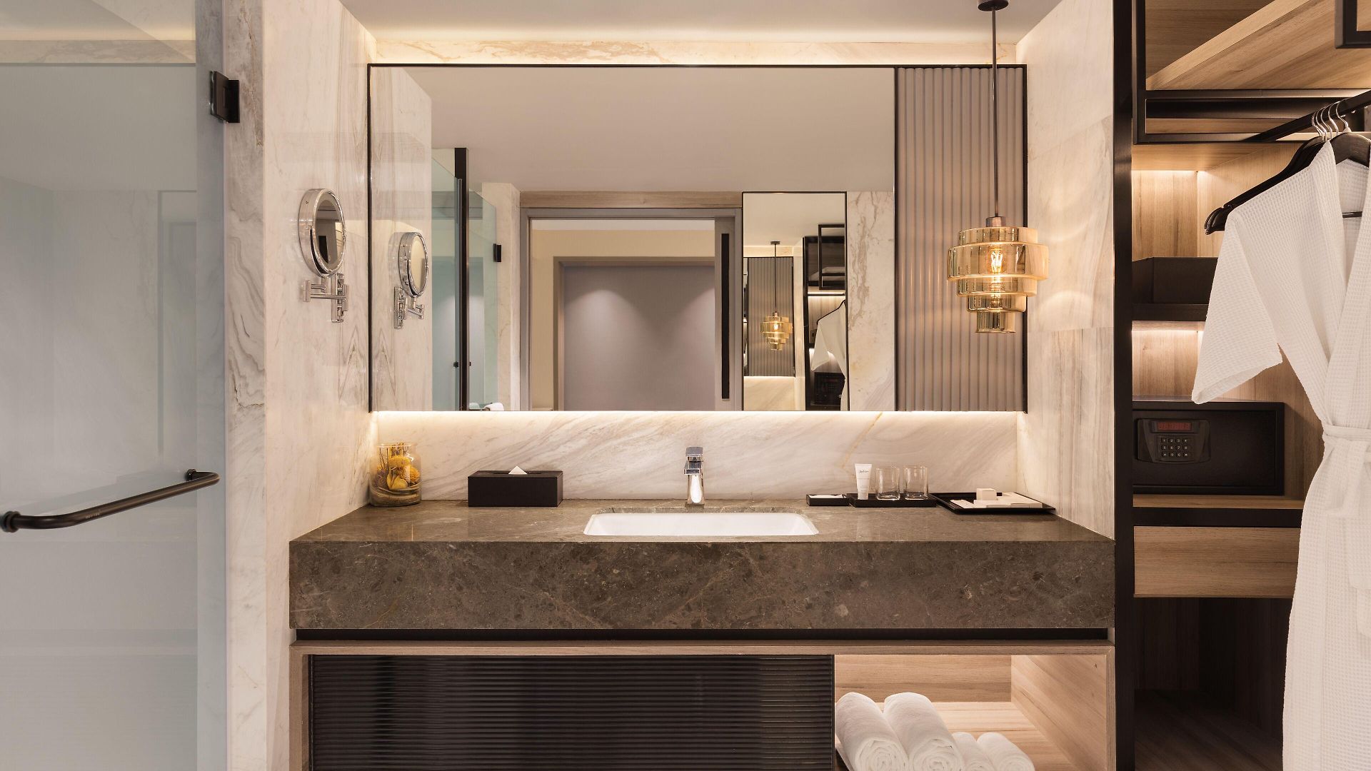 Radisson Goregaon 4* Mumbai