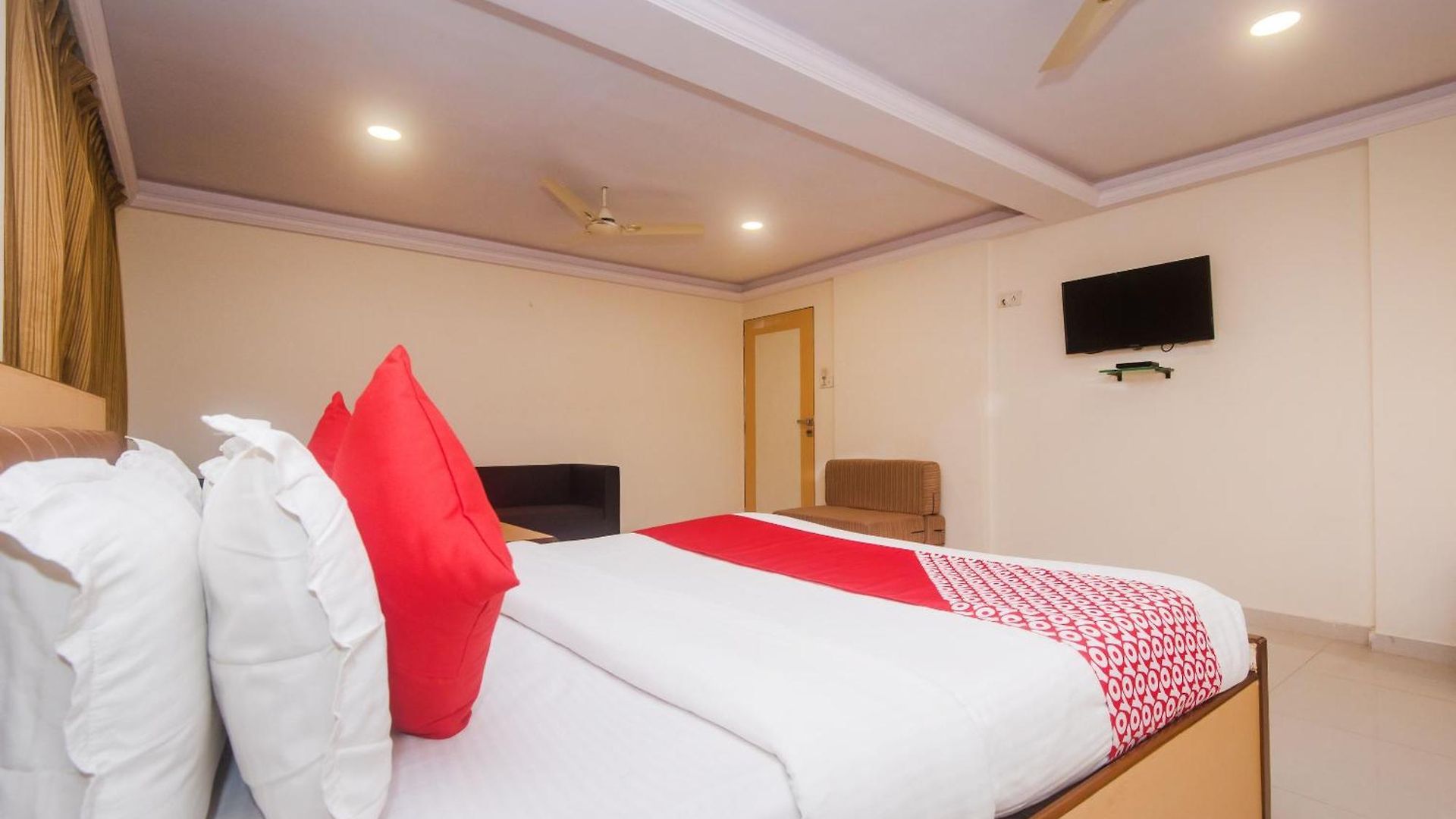 Capital O Orbit Near Infiniti Mall Hotel Mumbai
