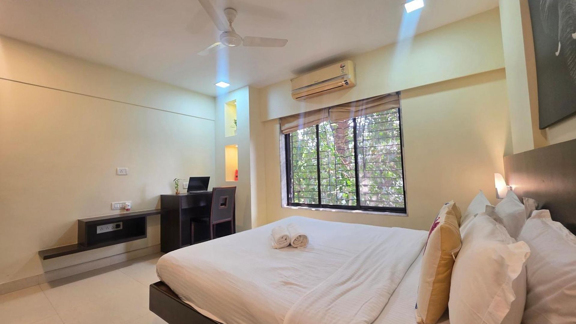 Apartment Lite - Parle East