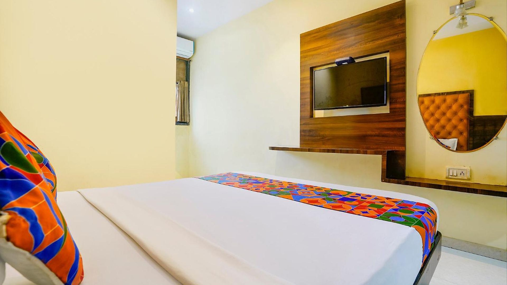 Via New Silver Elite Hotel Mumbai