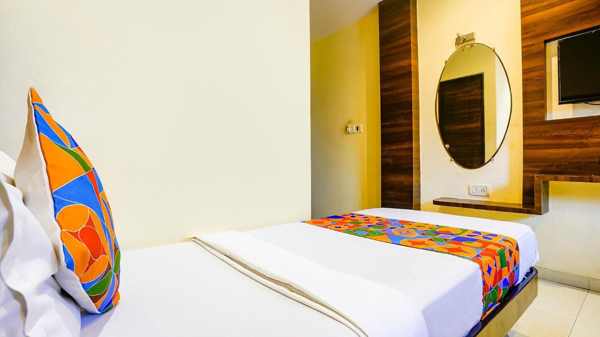 Via New Silver Elite Hotel