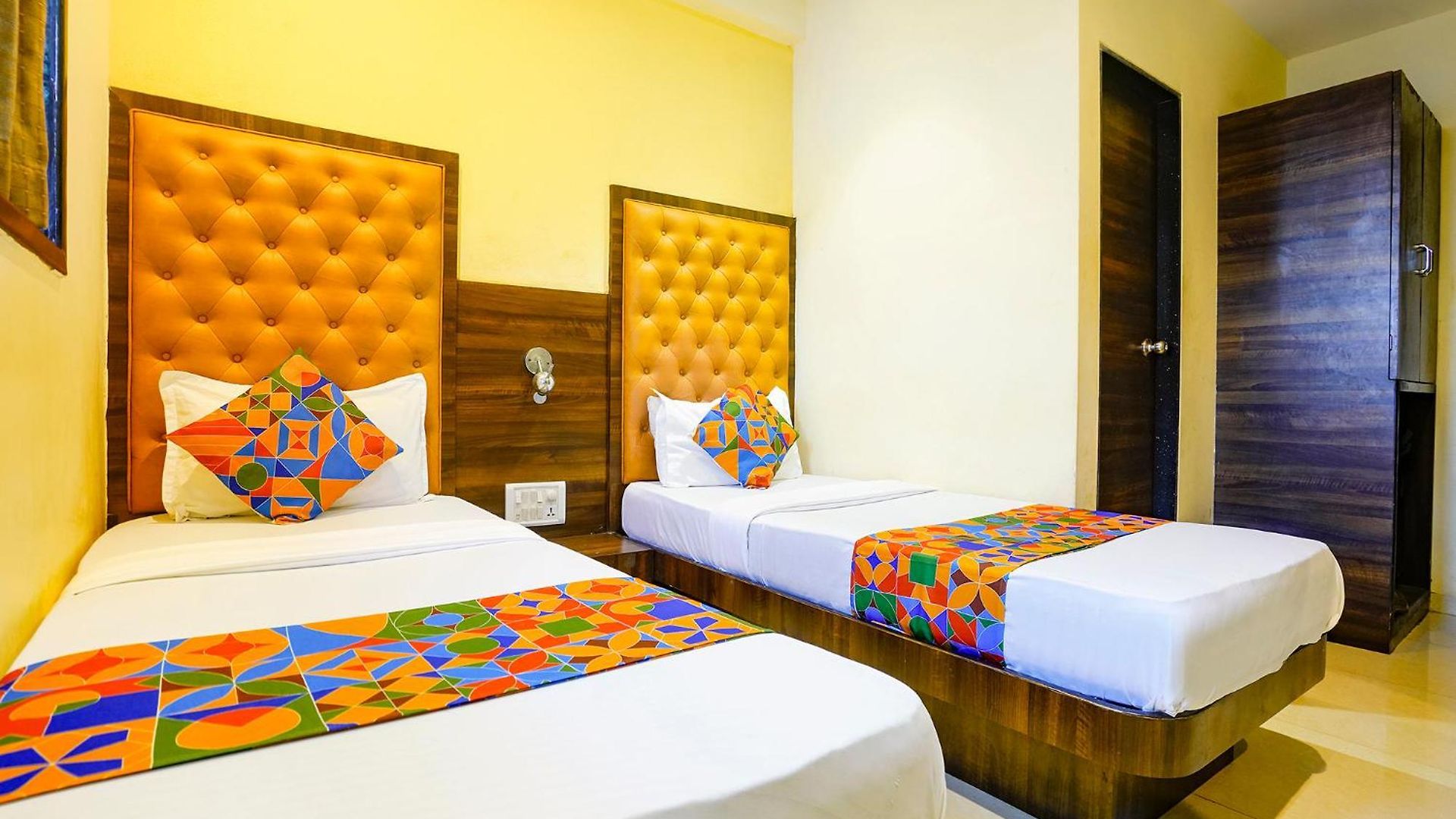 Hotel Via New Silver Elite Mumbai