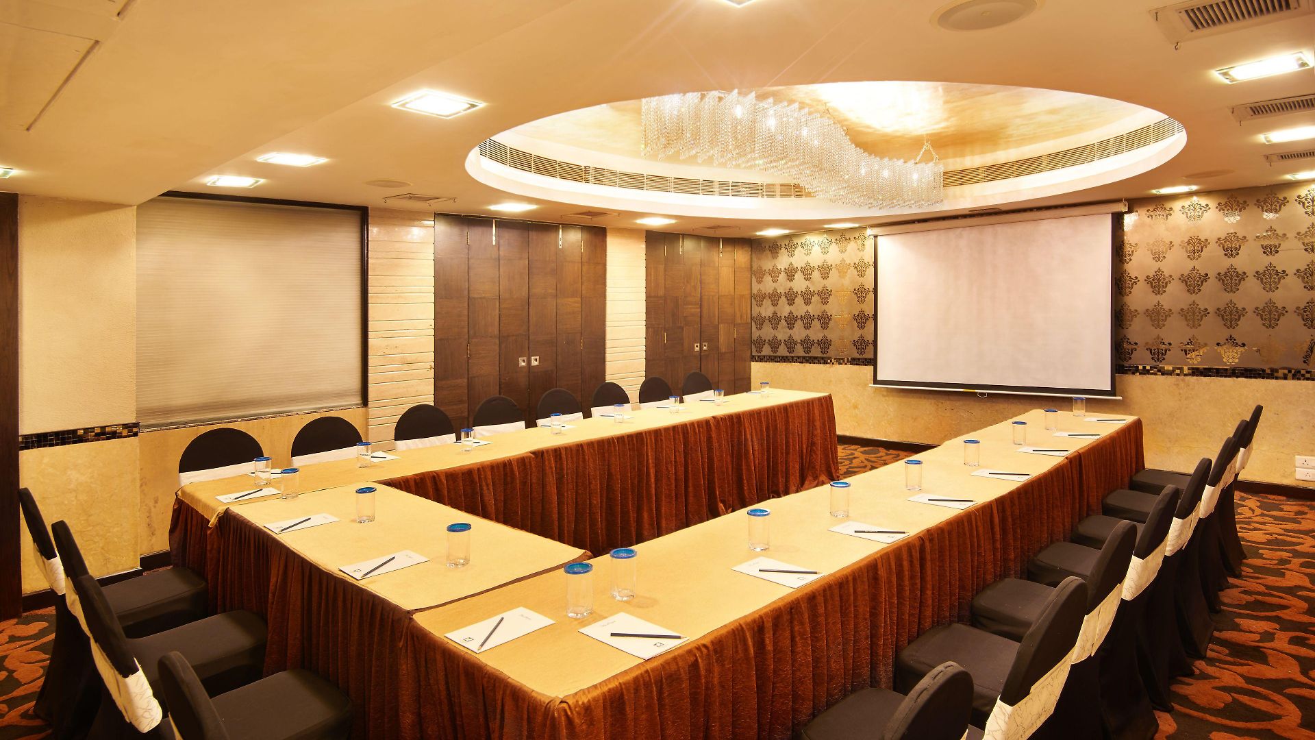The Shalimar Hotel, Kemps Corner