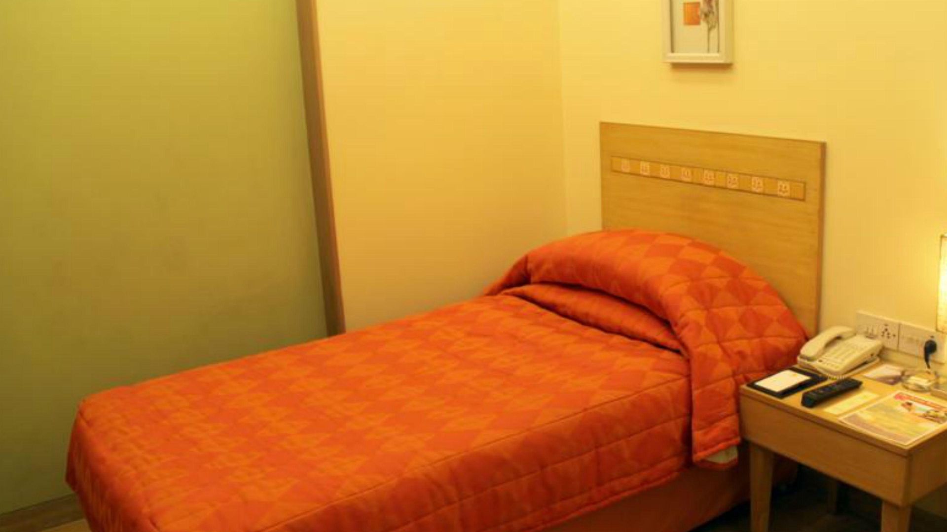 The Shalimar Hotel, Kemps Corner