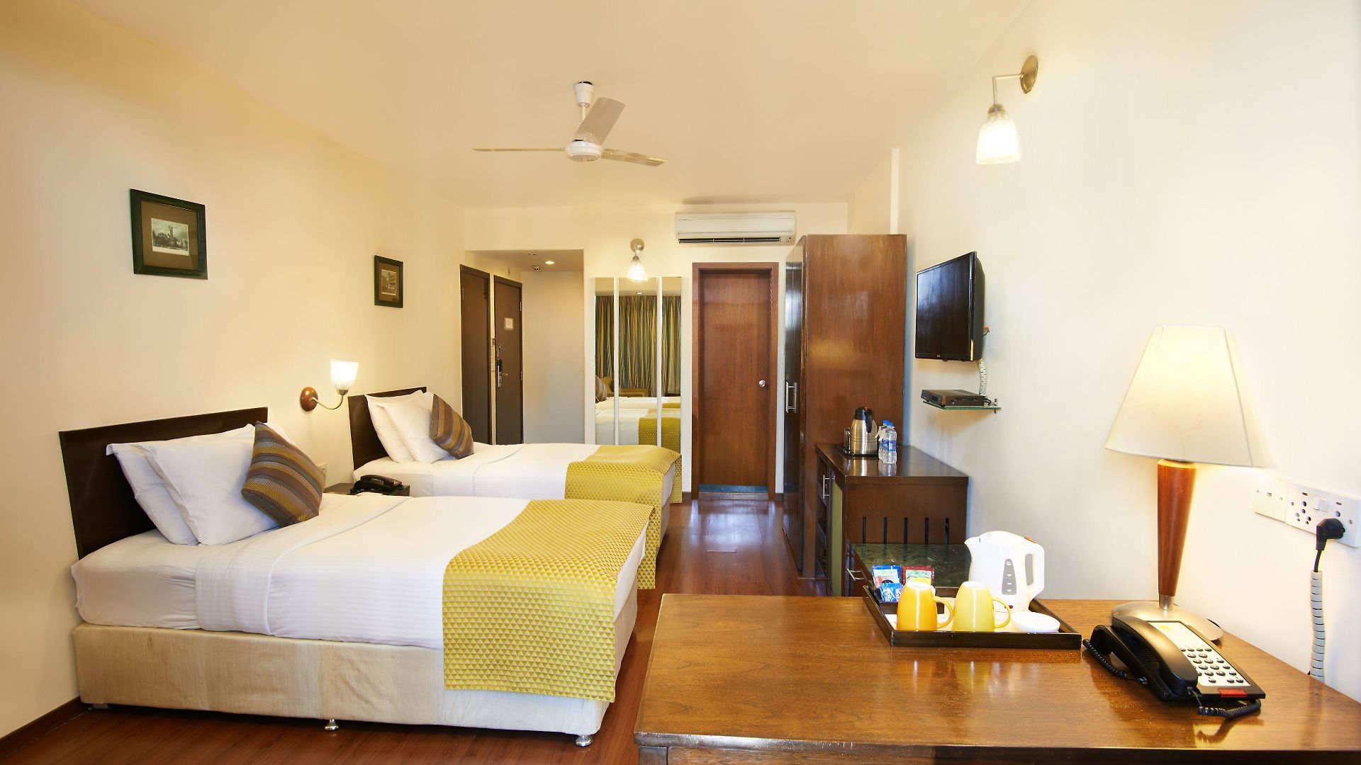 The Shalimar Hotel, Kemps Corner Hotel 4*