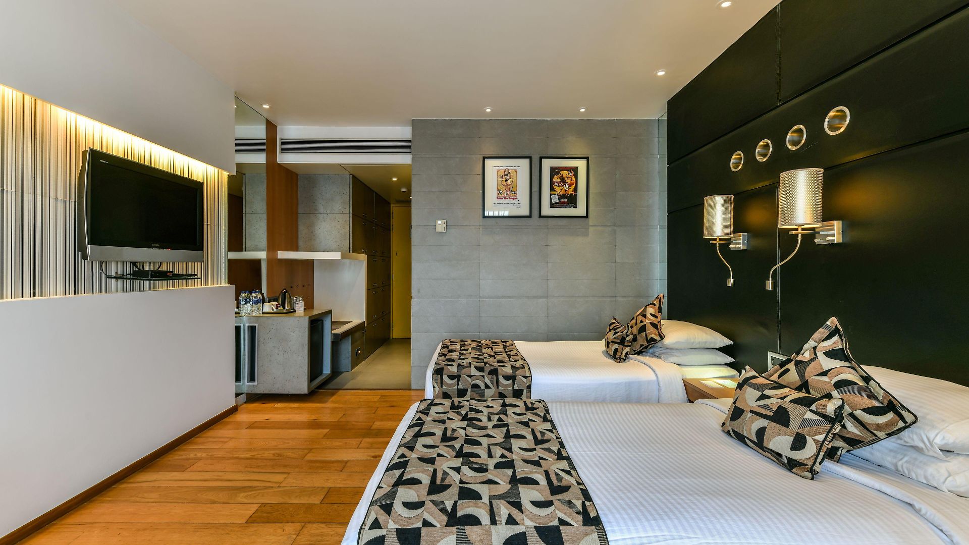 Hotel The Regale By Tunga 3*