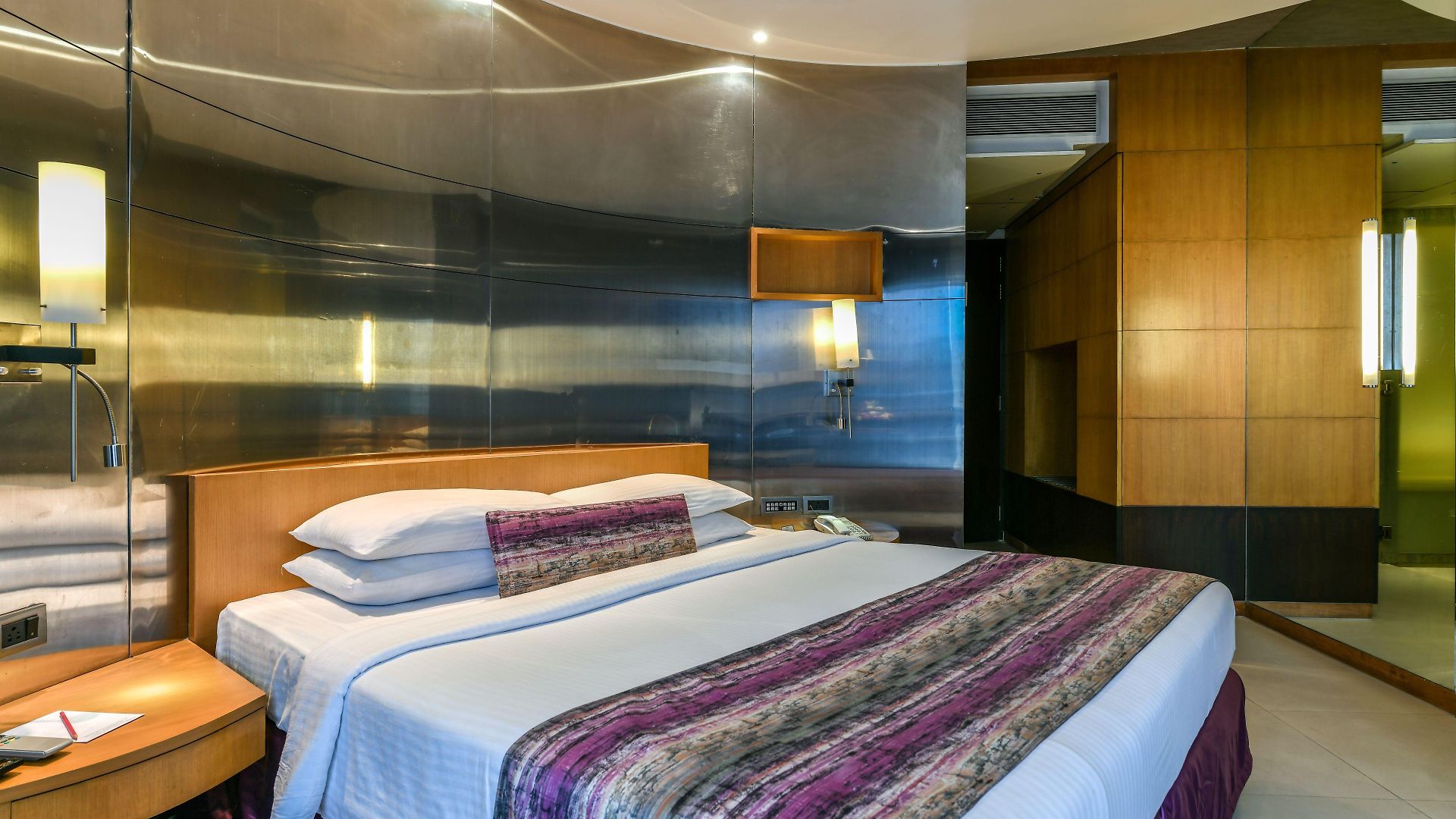 Hotel The Regale By Tunga
