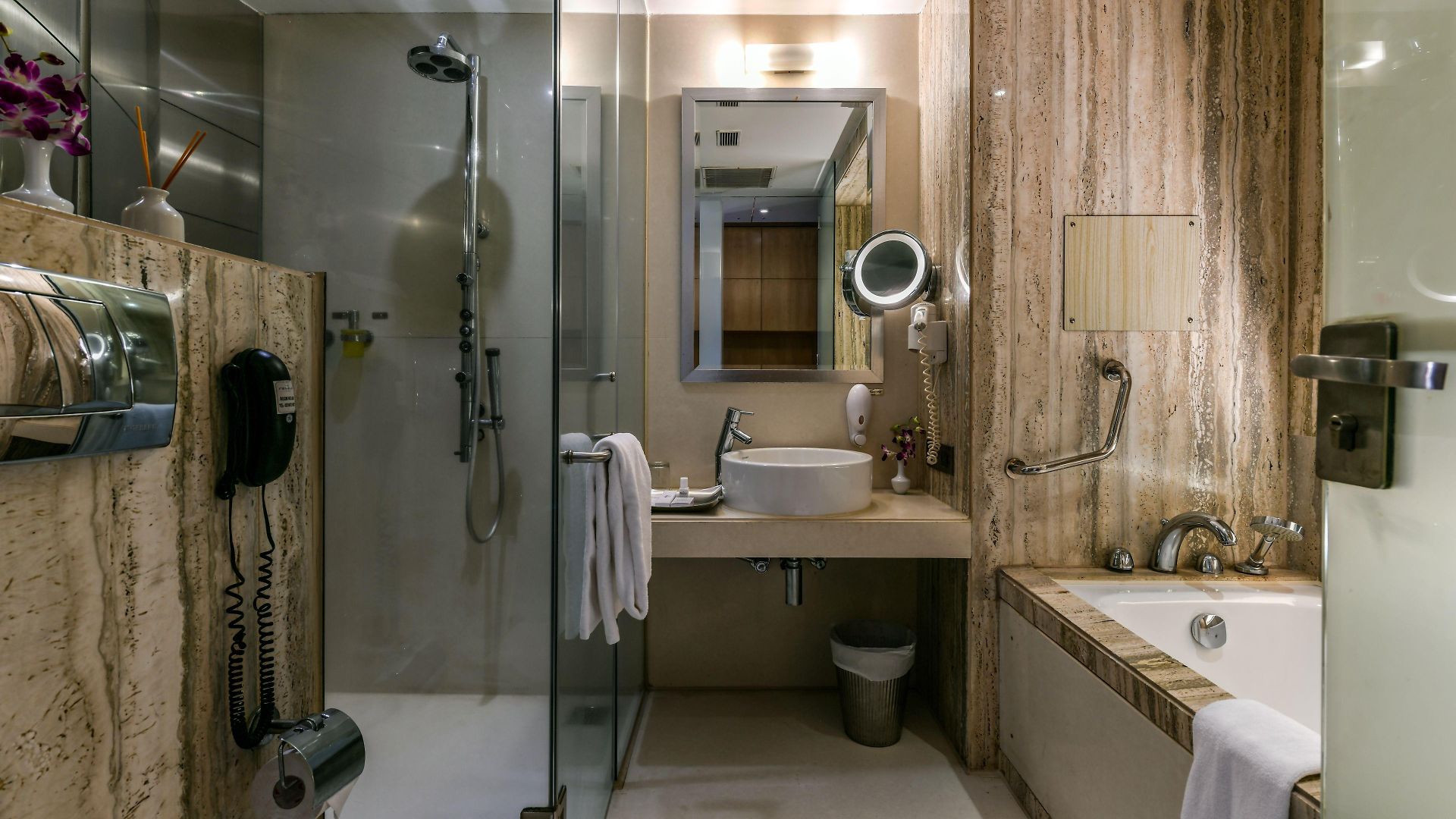 Hotel The Regale By Tunga