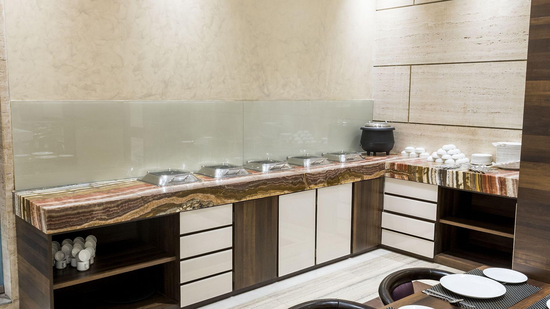 Manama Hotel