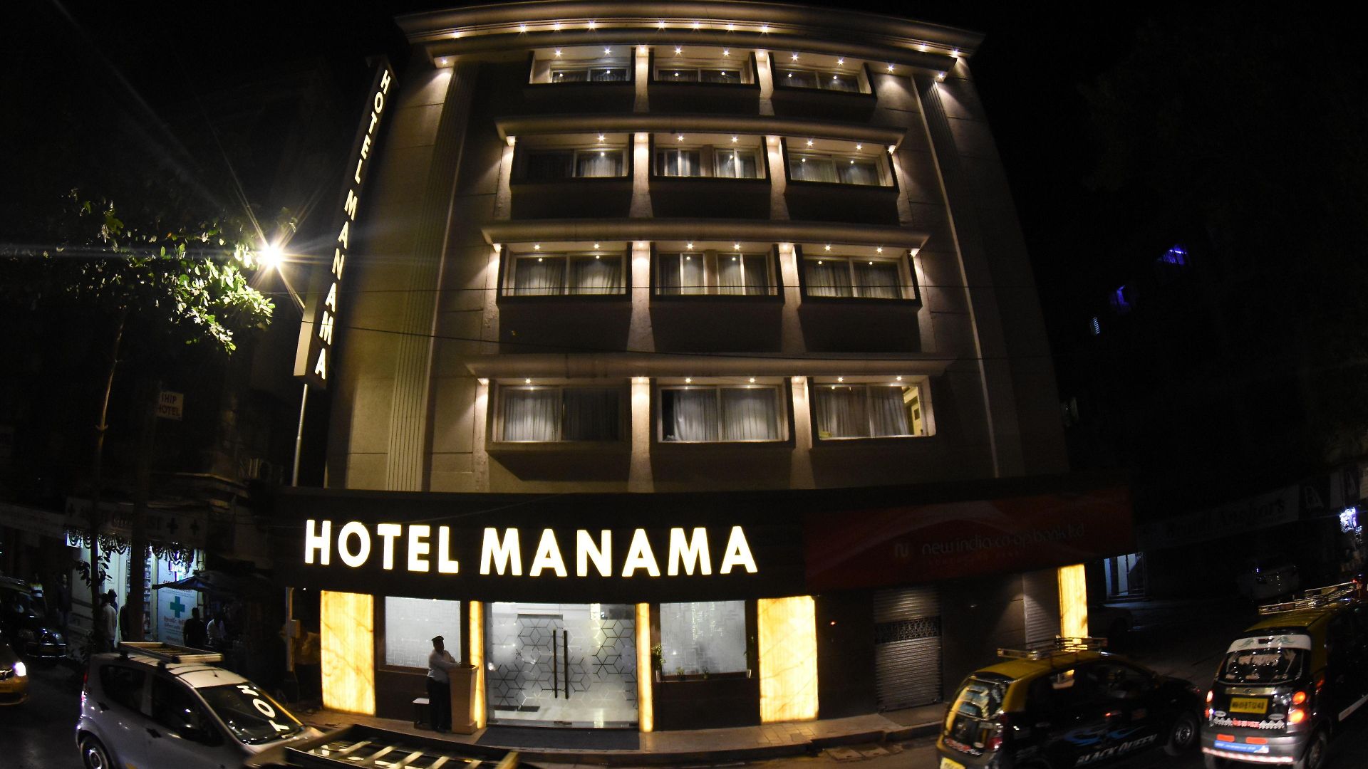 Hotel Manama 3*