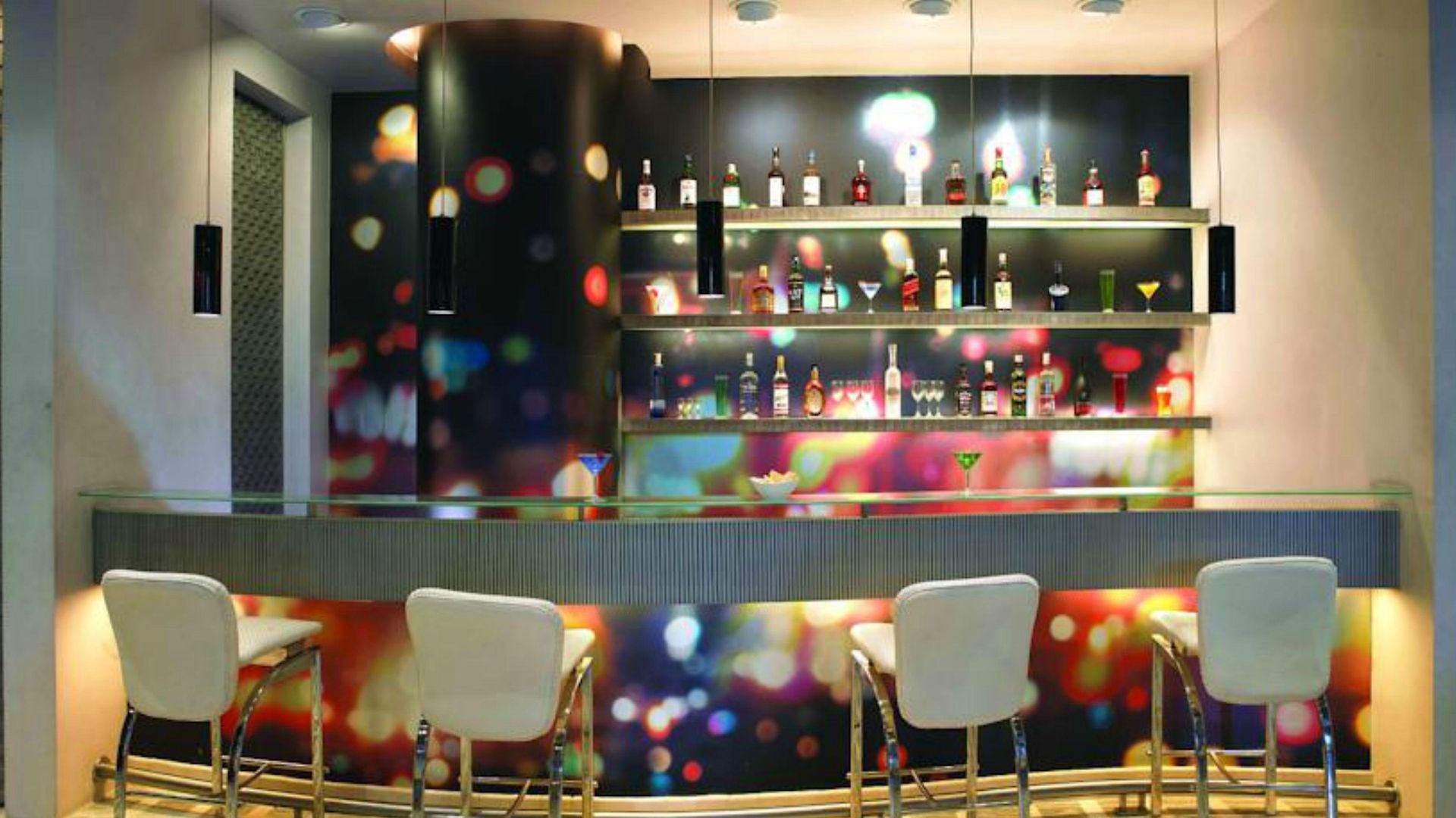 Hotel Mirage Hotel, International Airport