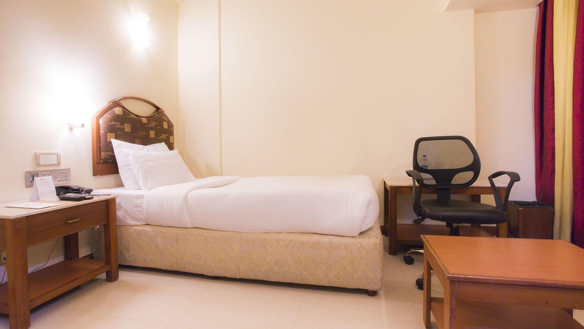 Airport International Hotel 3*