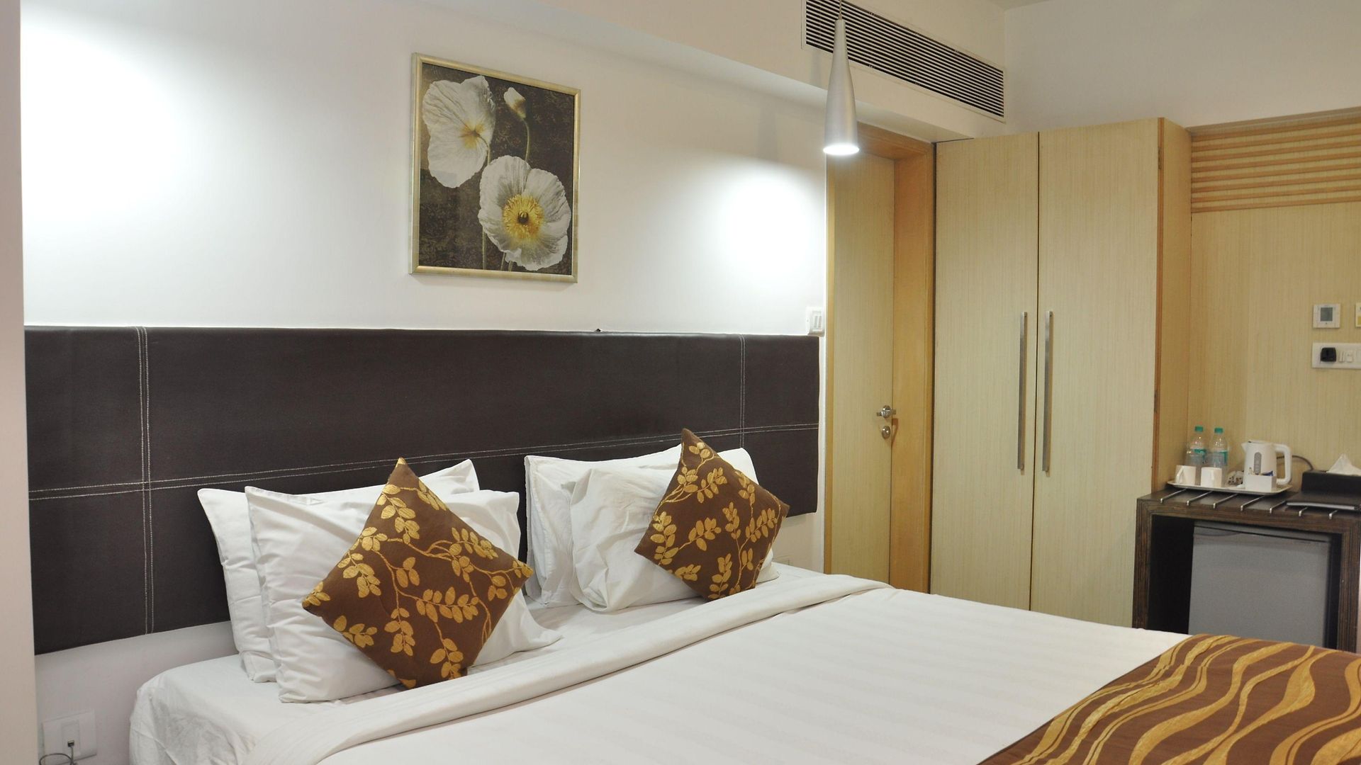 The Oriental Residency Hotel 3*