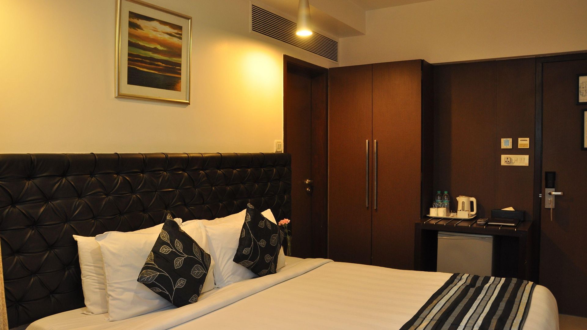 Hotel The Oriental Residency
