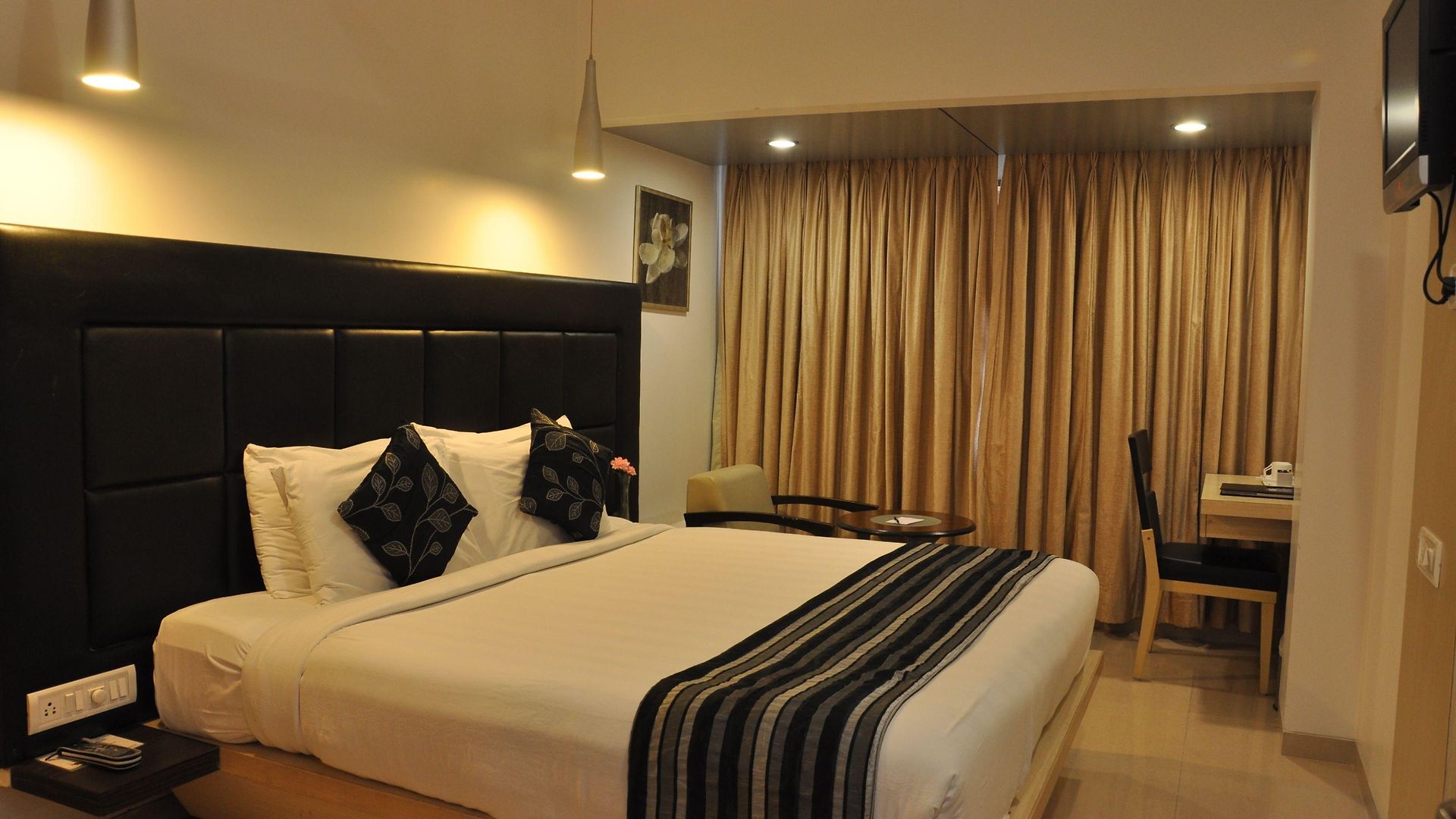 The Oriental Residency 3*