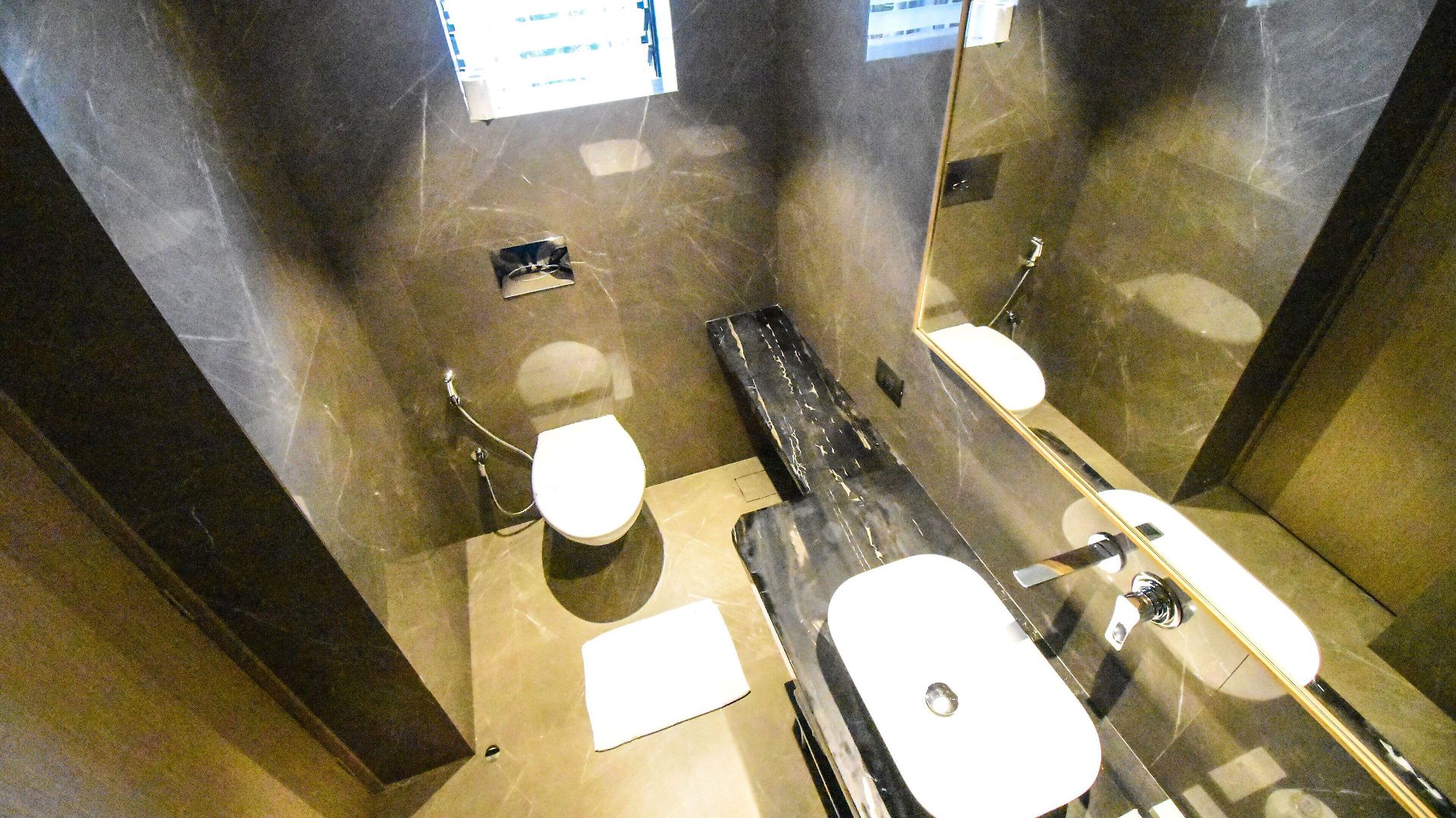 Kings International Juhu Hotel Mumbai