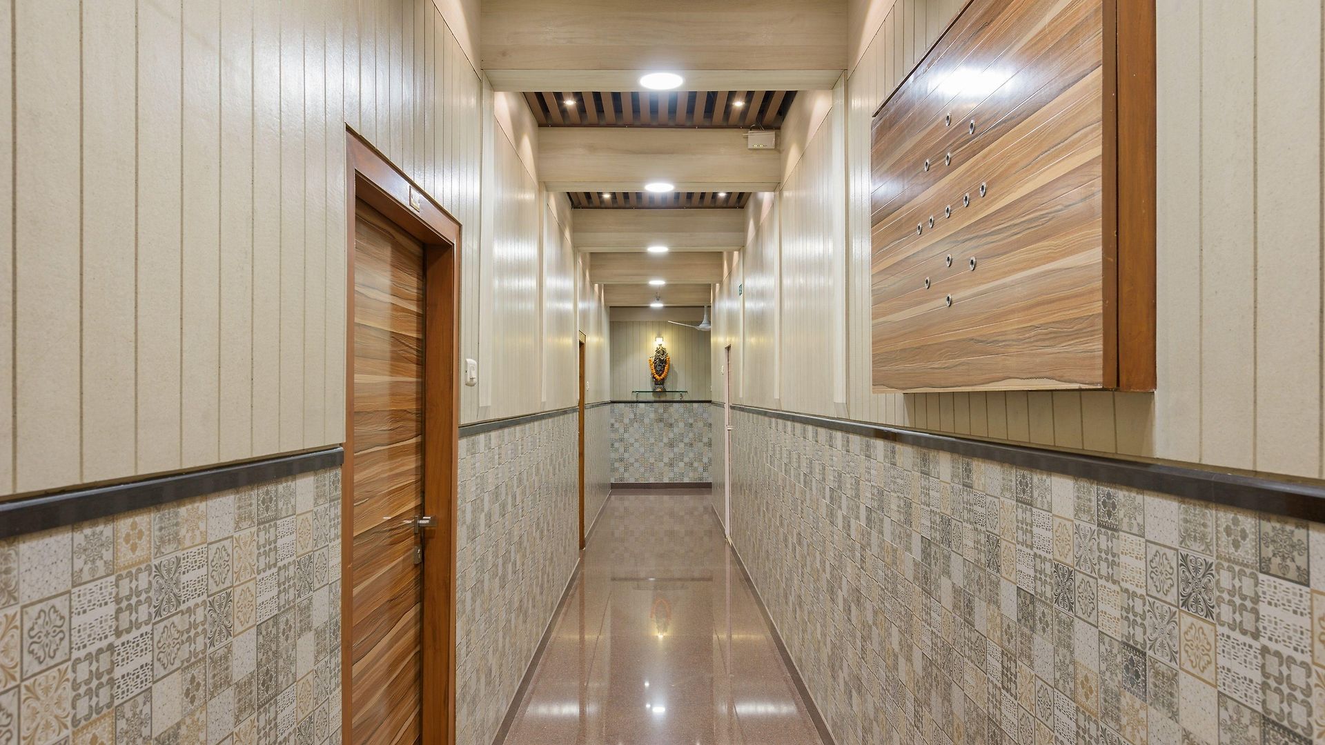 Royal Castle Hotel Mumbai
