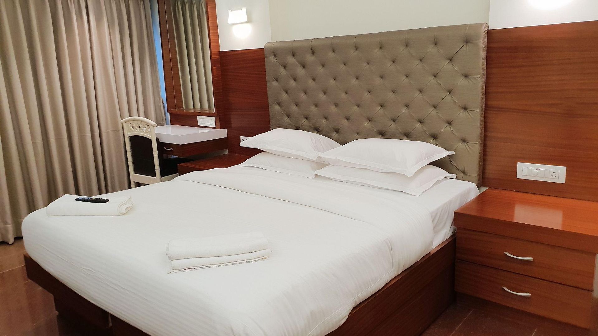 Milan International Hotel 3*