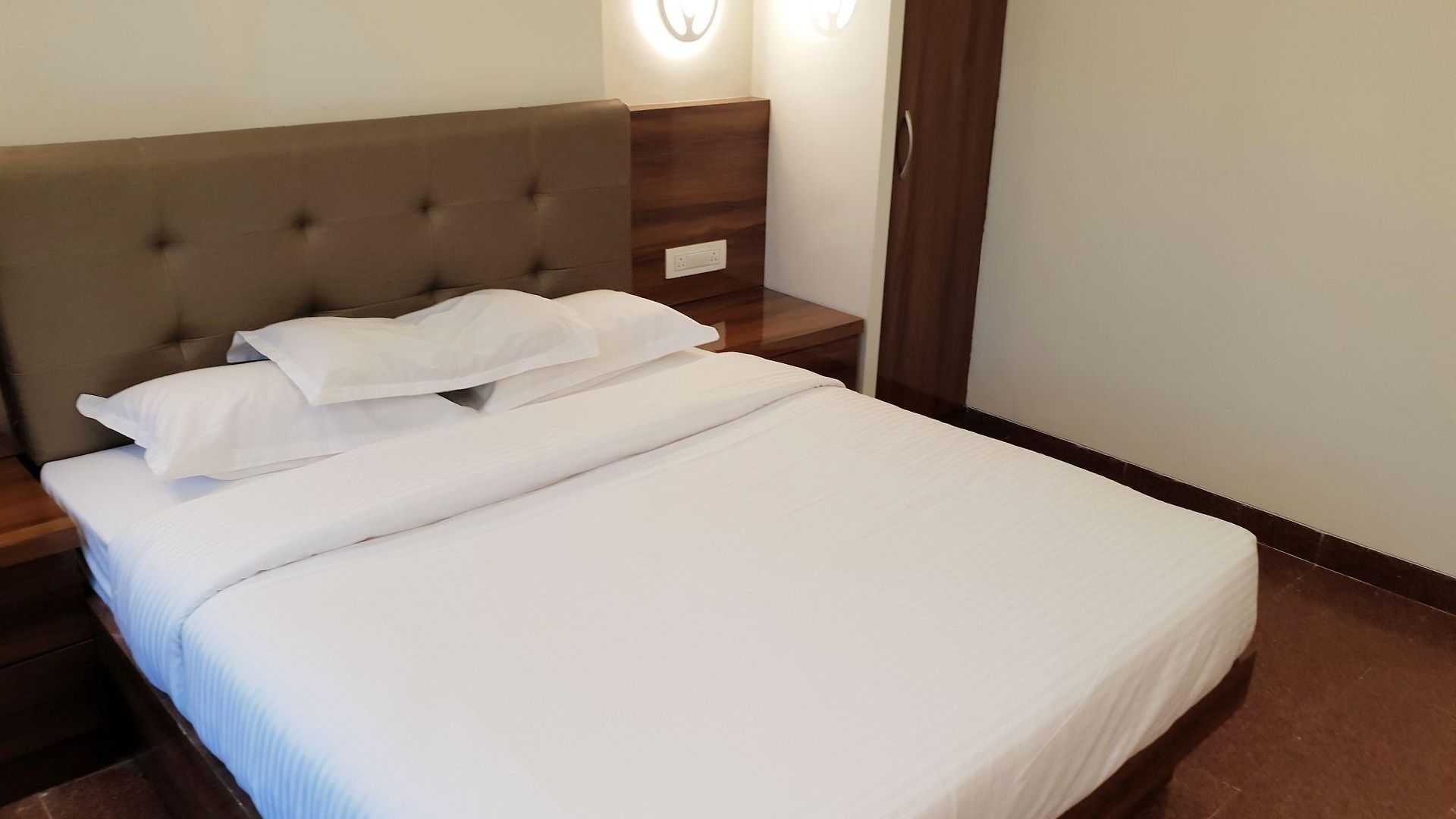 Hotel Milan International Mumbai