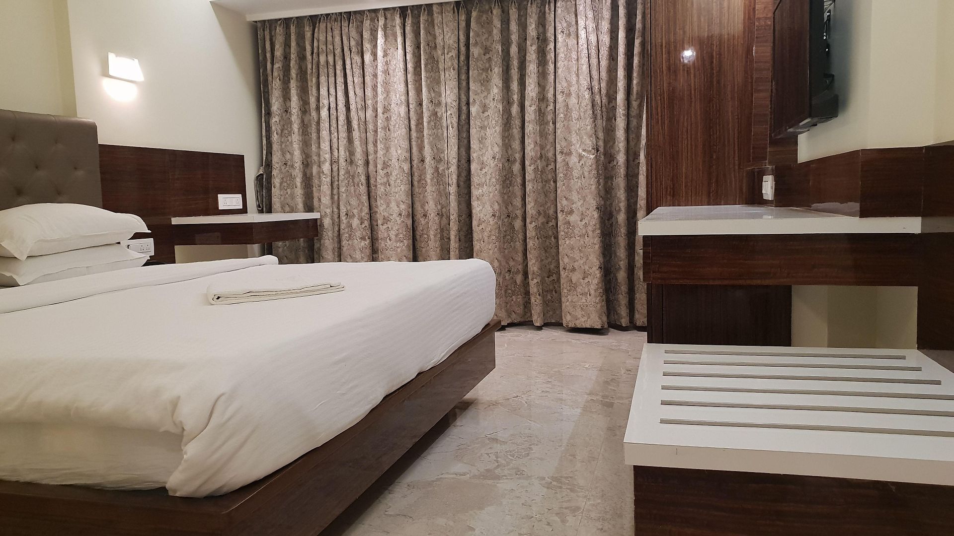 Milan International Hotel 3*