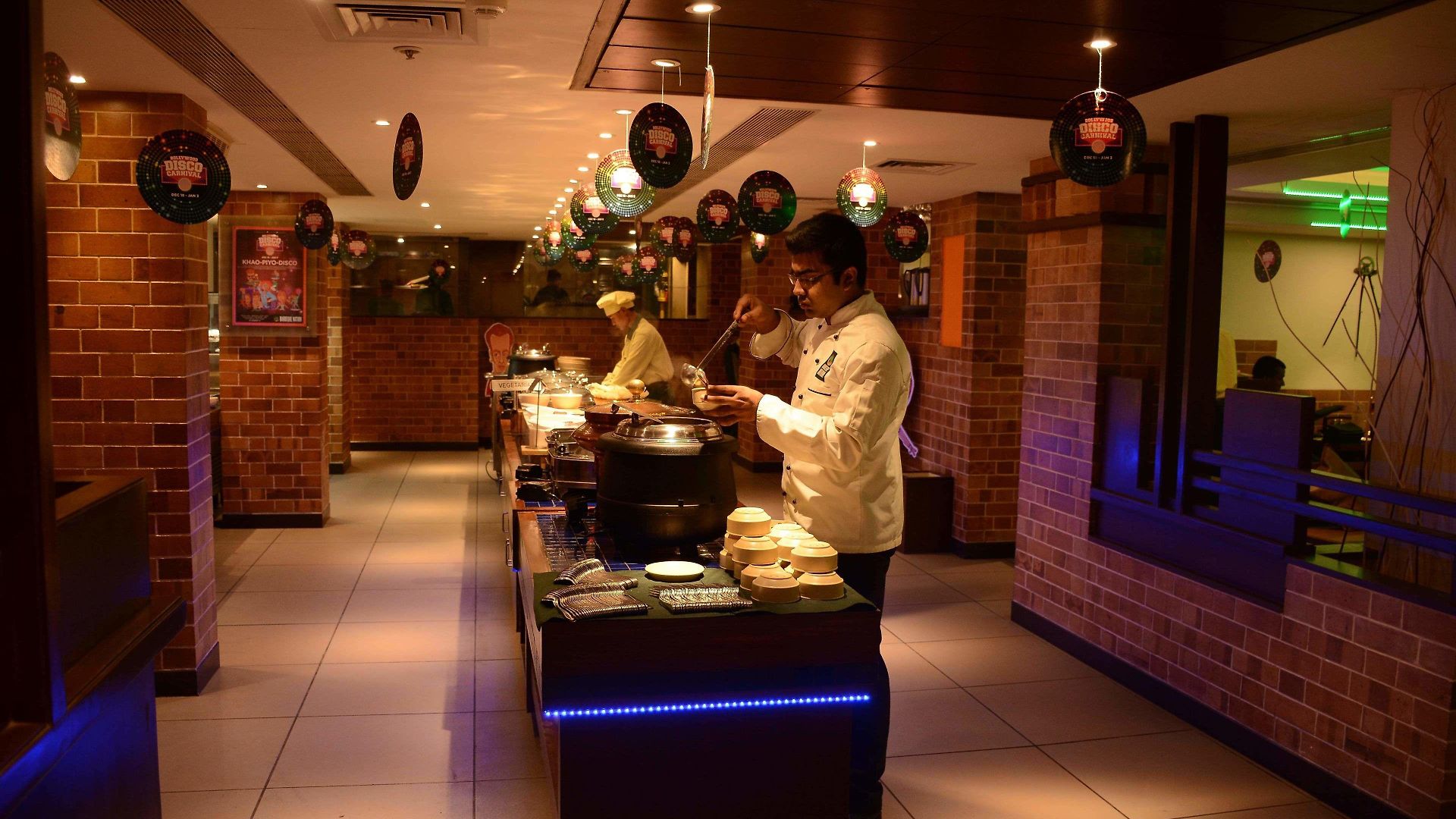 Metro Palace Bandra 3*