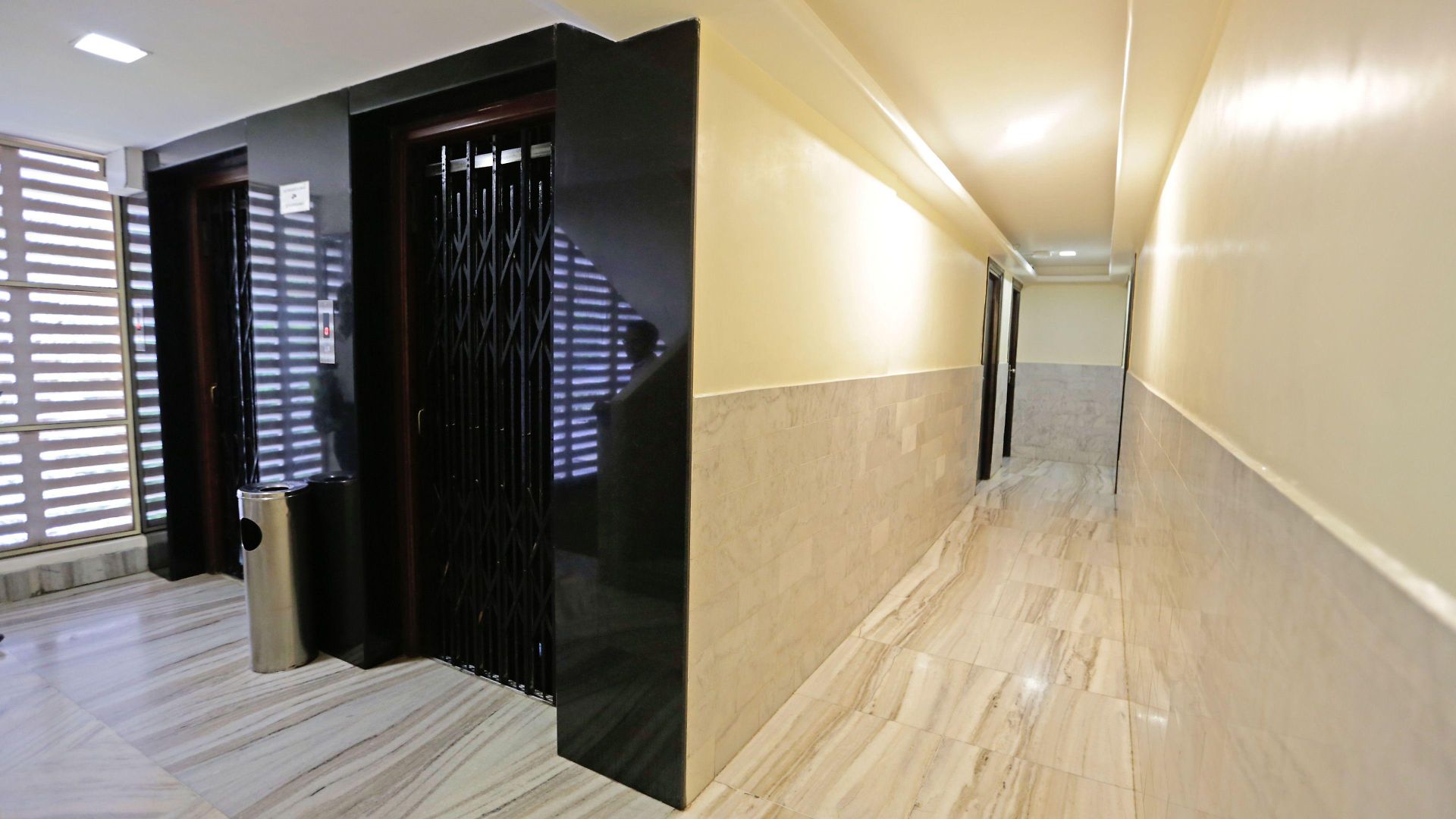 Metro Palace Bandra 3*