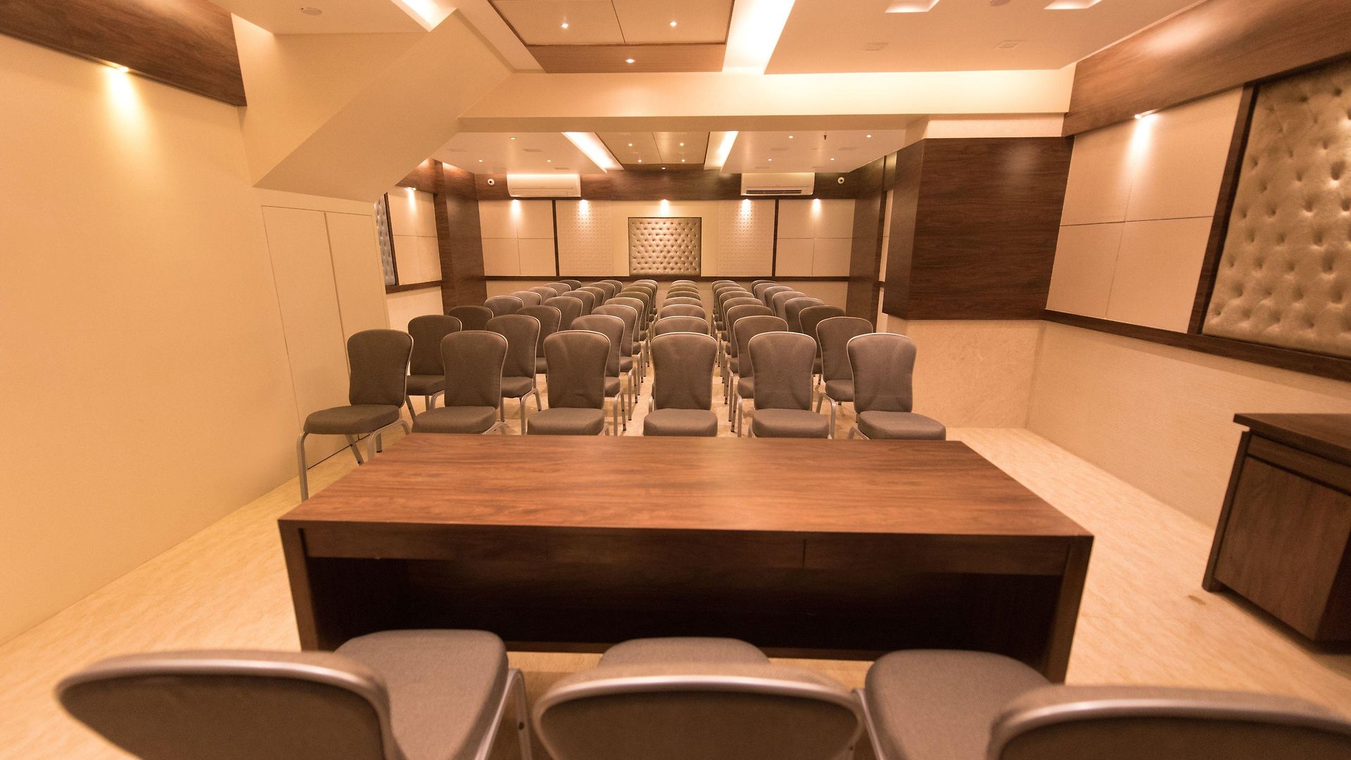 Hotel Le Grande - International Airport 3*