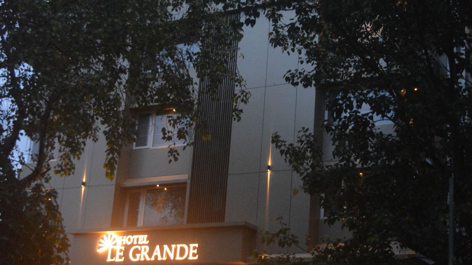 Le Grande - International Airport Mumbai