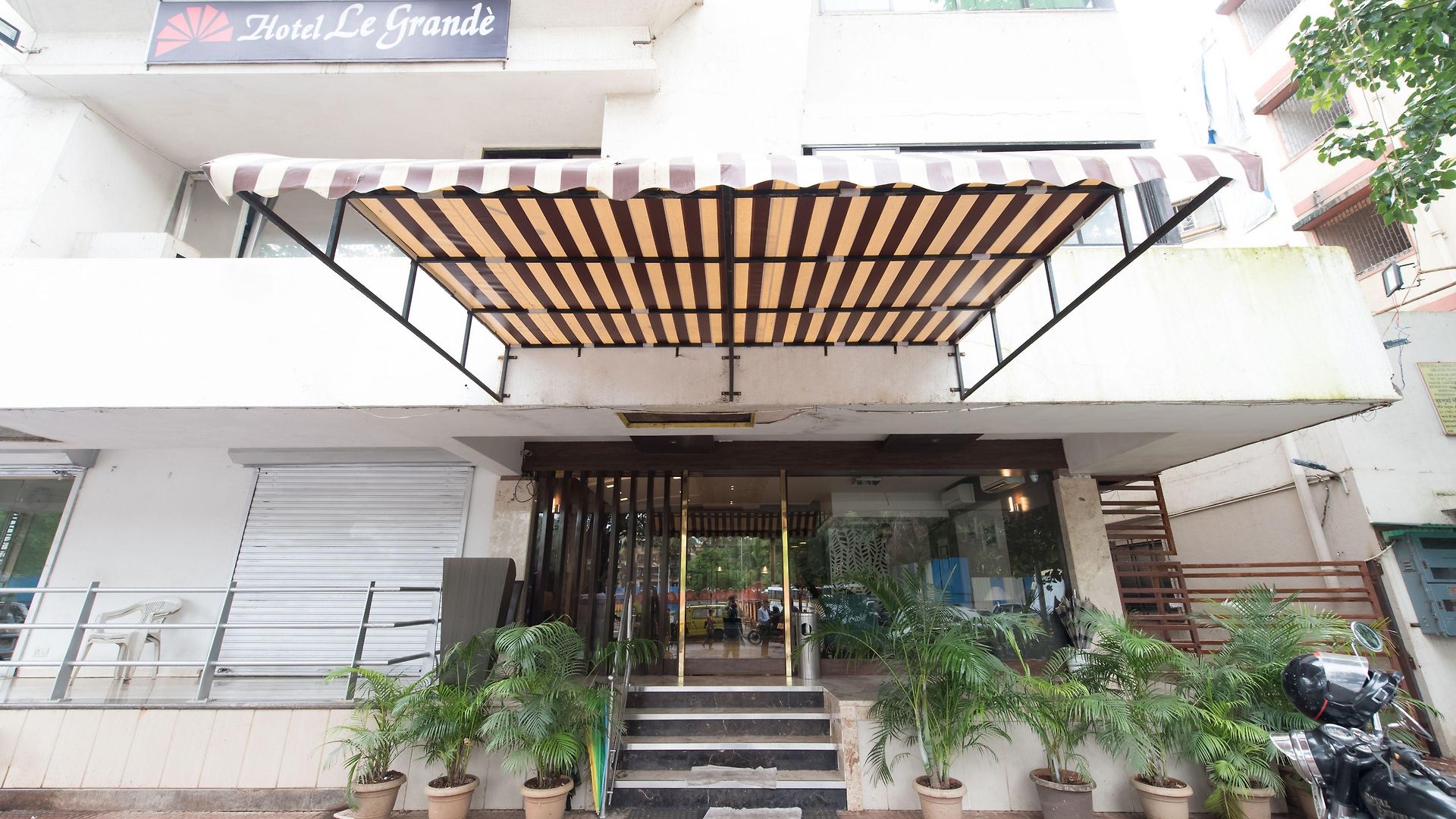 Le Grande - International Airport Hotel Mumbai