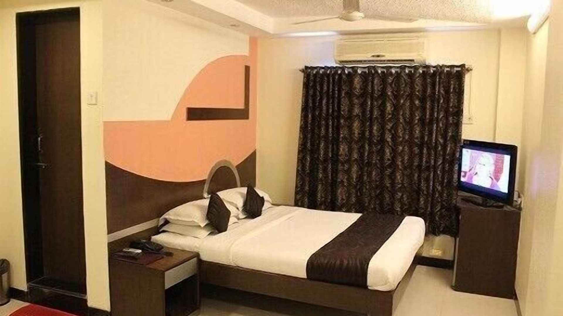Fortune Hotel