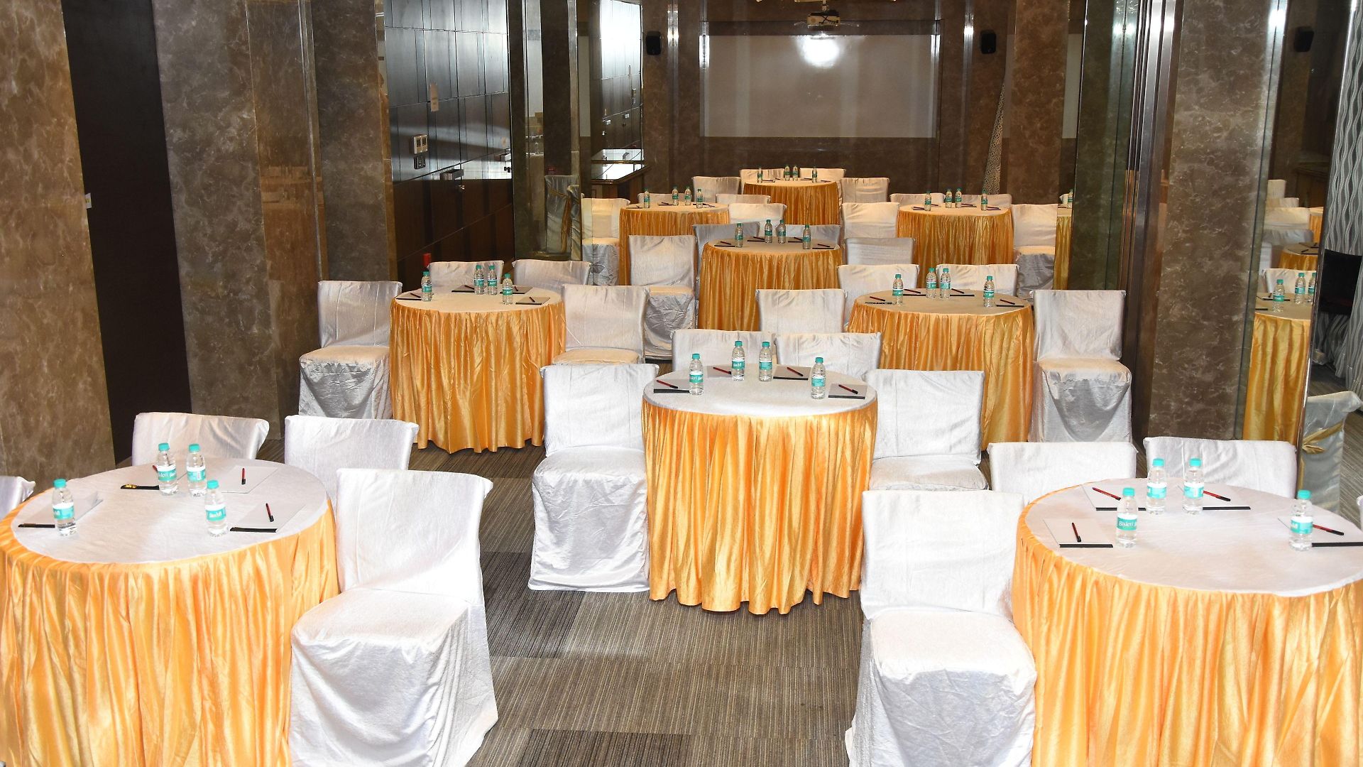 Godwin - Colaba Hotel Mumbai