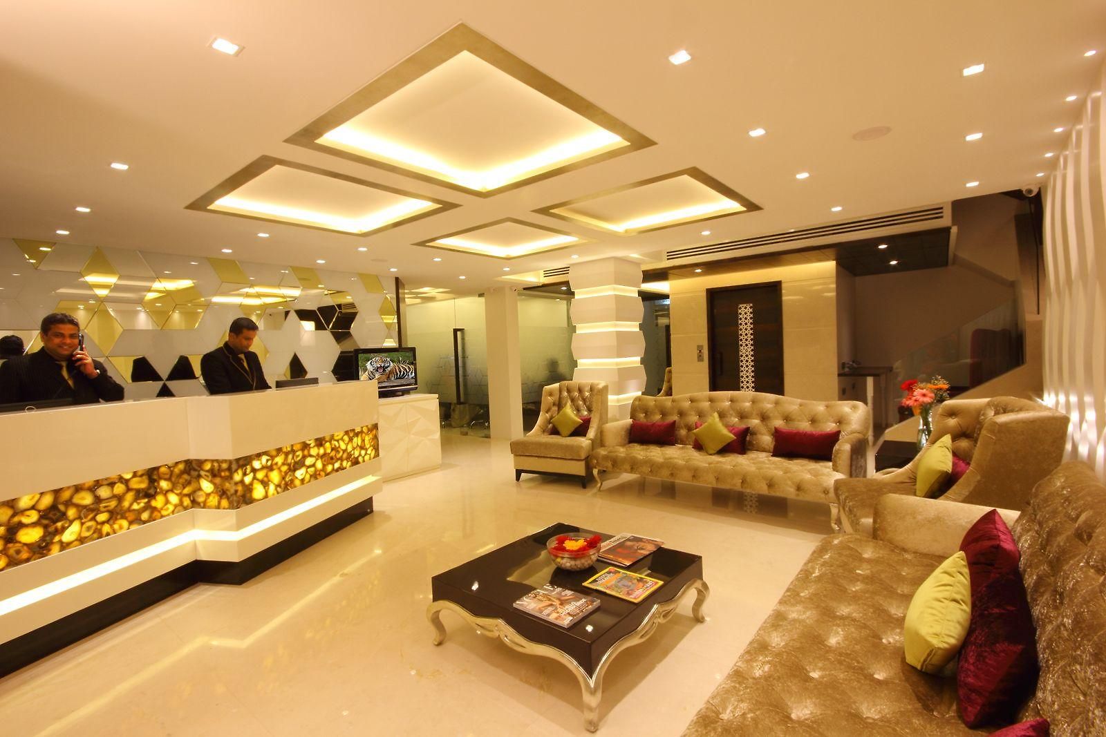 Supreme - Cuffe Parade Hotel