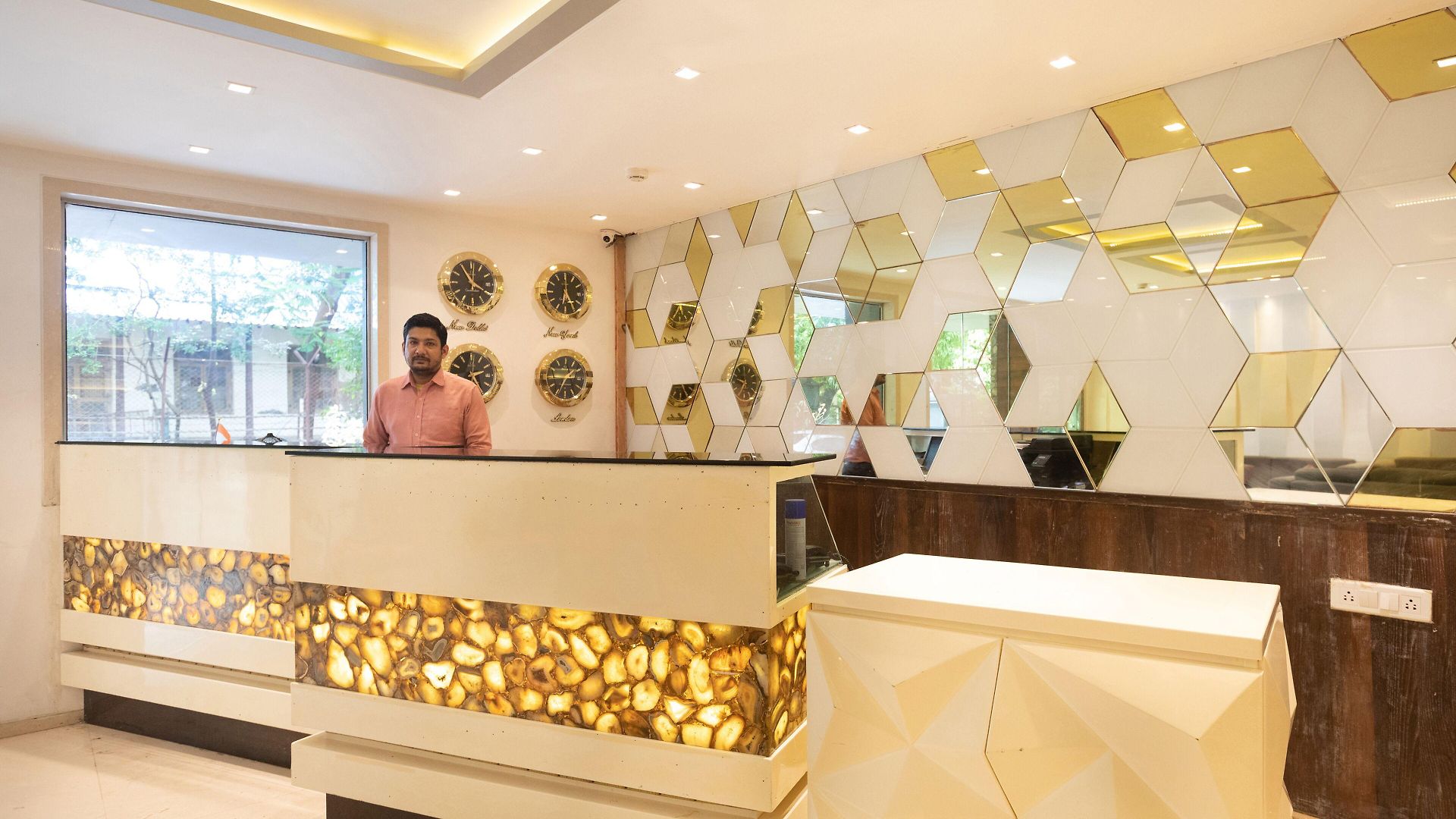 Supreme - Cuffe Parade 3*